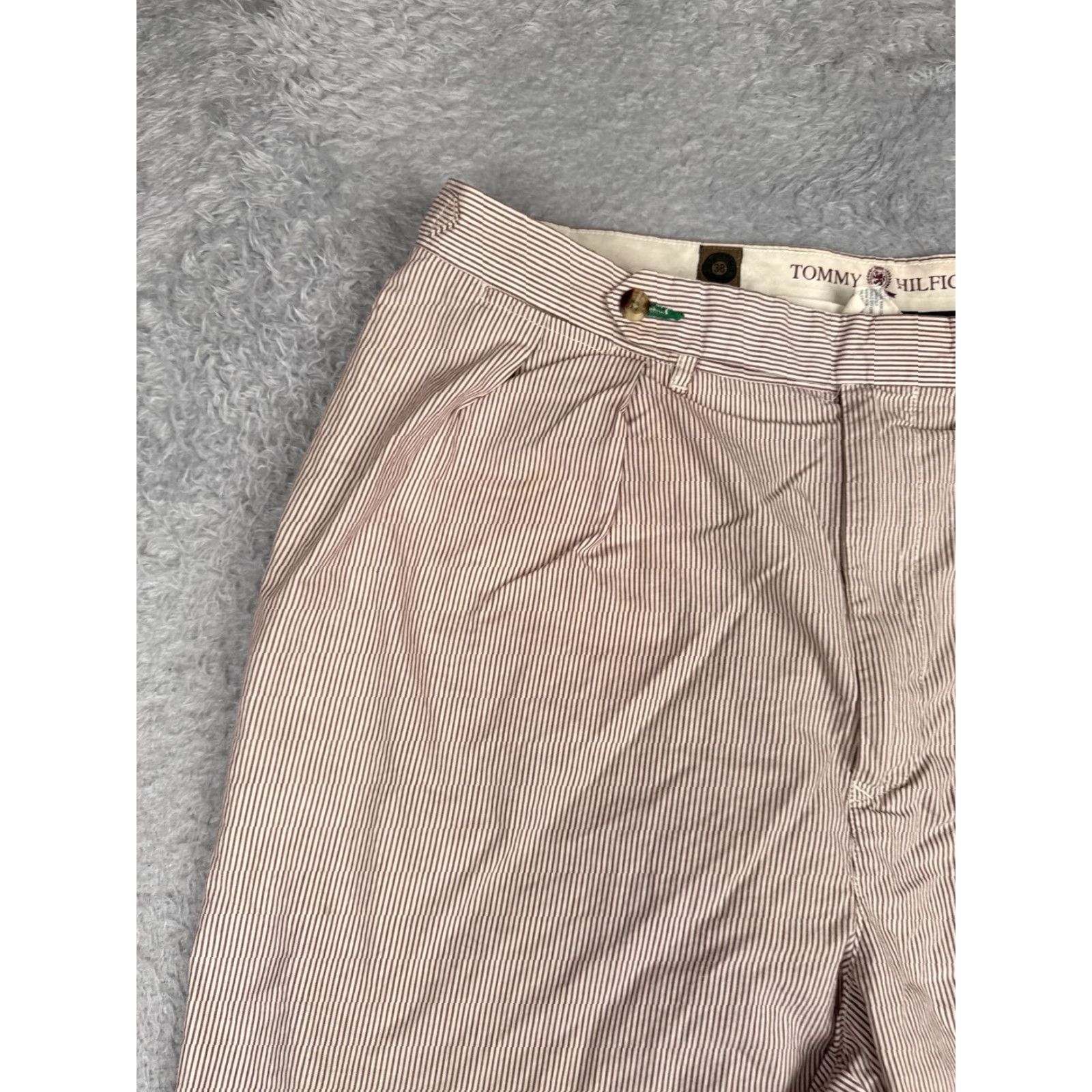 Tommy Hilfiger Tommy Hilfiger Shorts Mens 38 Red Striped Chino Pleated 9 Inseam Casual Size US 38 / EU 54 - 4 Thumbnail