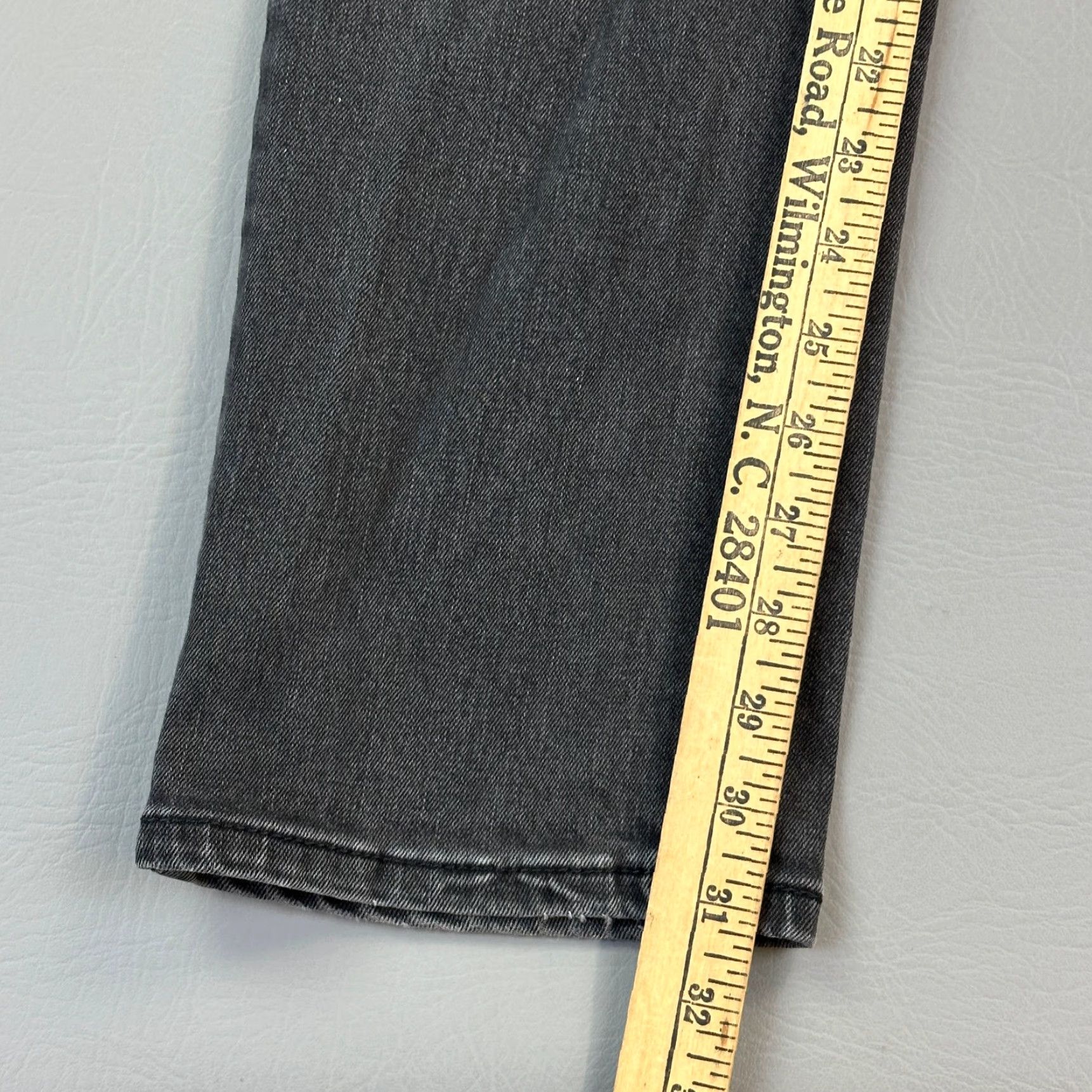 Levi's Levi's 541 Jeans Mens 31x32 Black Denim Athletic Taper Stretch Casual Jeans Size US 31 - 3 Thumbnail