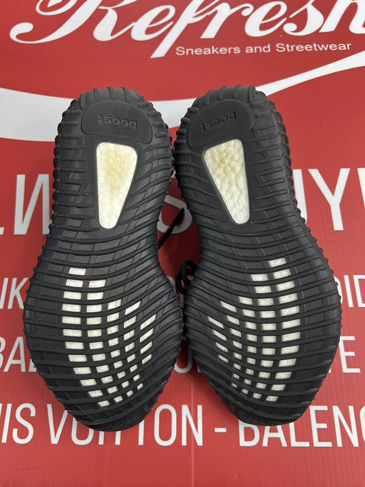 Adidas Adidas Yeezy 350 Boost Onyx Size 6.5Y (HQ4540) Size US 6.5 / EU 39-40 - 6 Thumbnail