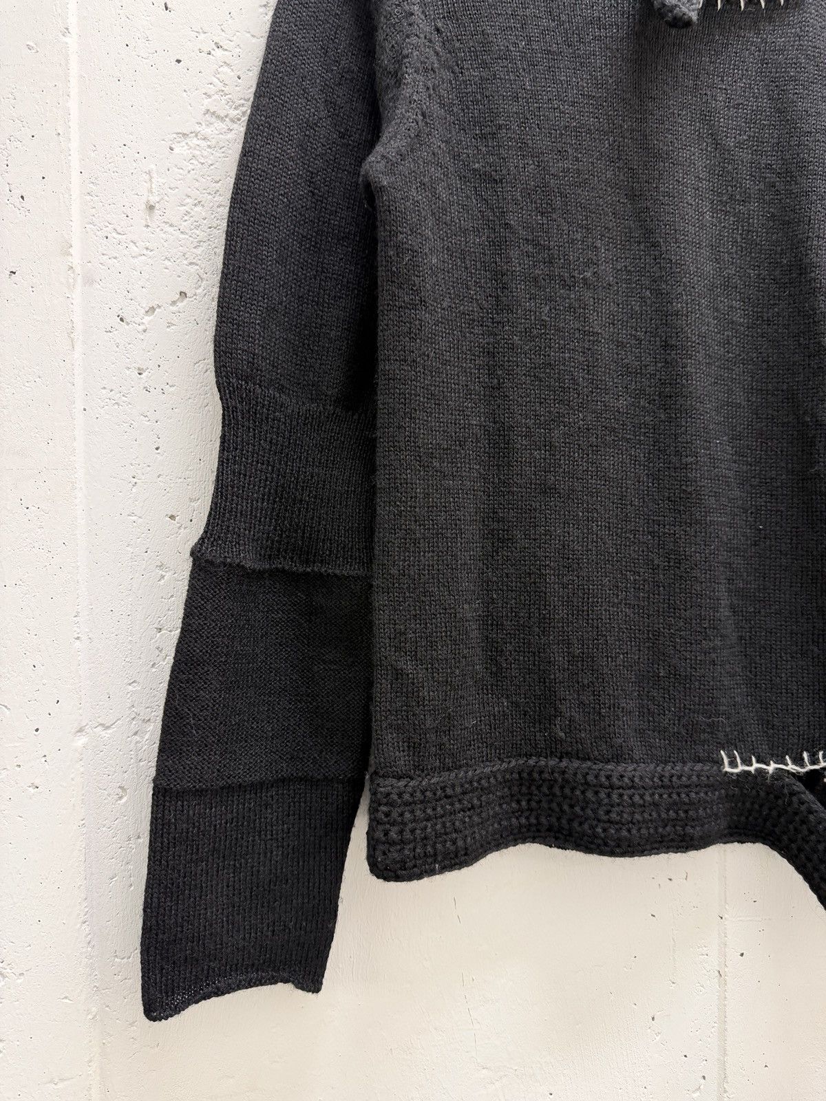 Yohji Yamamoto Yohji Yamamoto Distressed Stitch Asymmetrical Knit Sweater Size M / US 6-8 / IT 42-44 - 2 Thumbnail