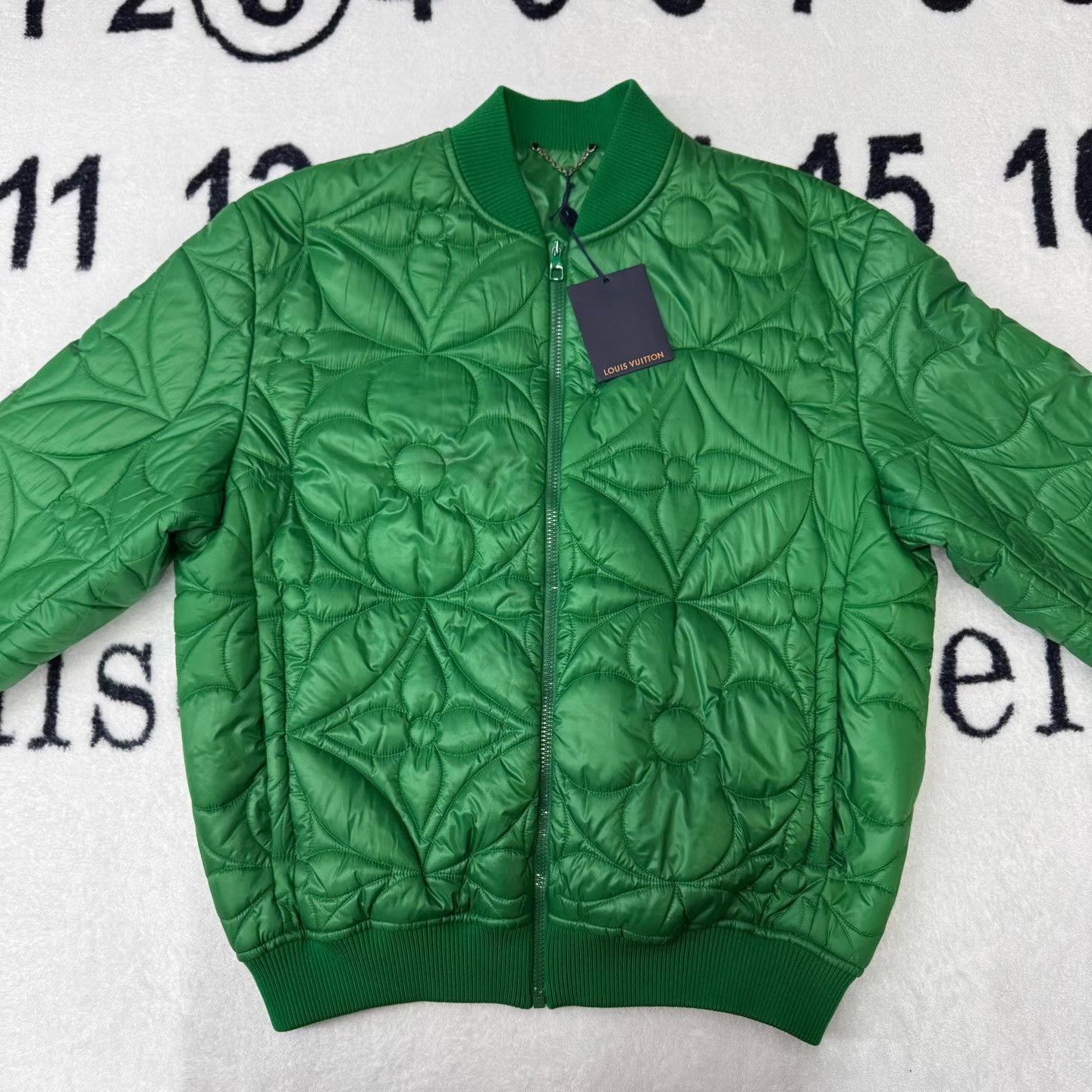 Louis Vuitton LV Green Stitching Three-Flower Padded Jacket。 Q10 Size US XL / EU 56 / 4 - 1 Thumbnail