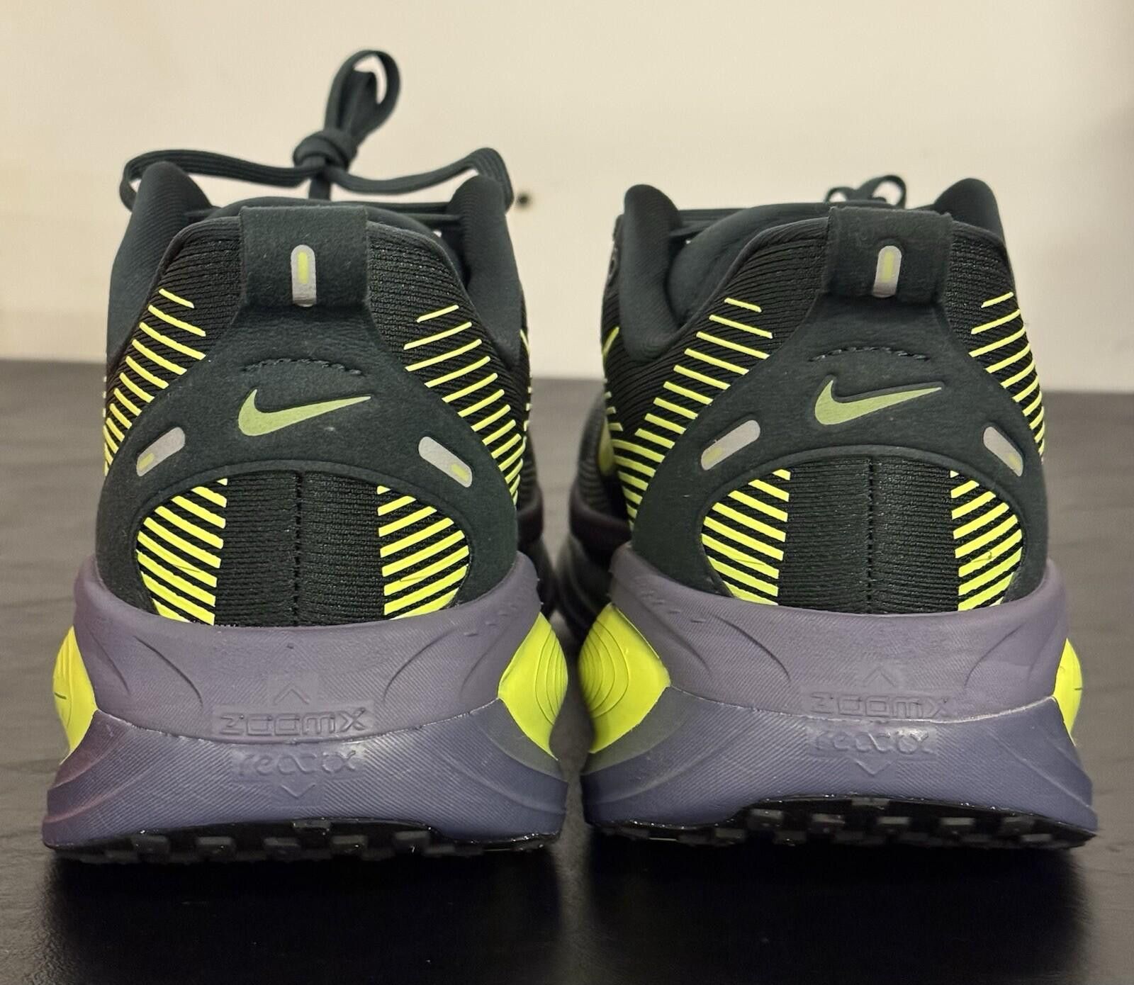 Nike Nike Vomero 18 Men's HM6803-301Sneakers Black And Green Size US 13 / EU 46 - 5 Thumbnail