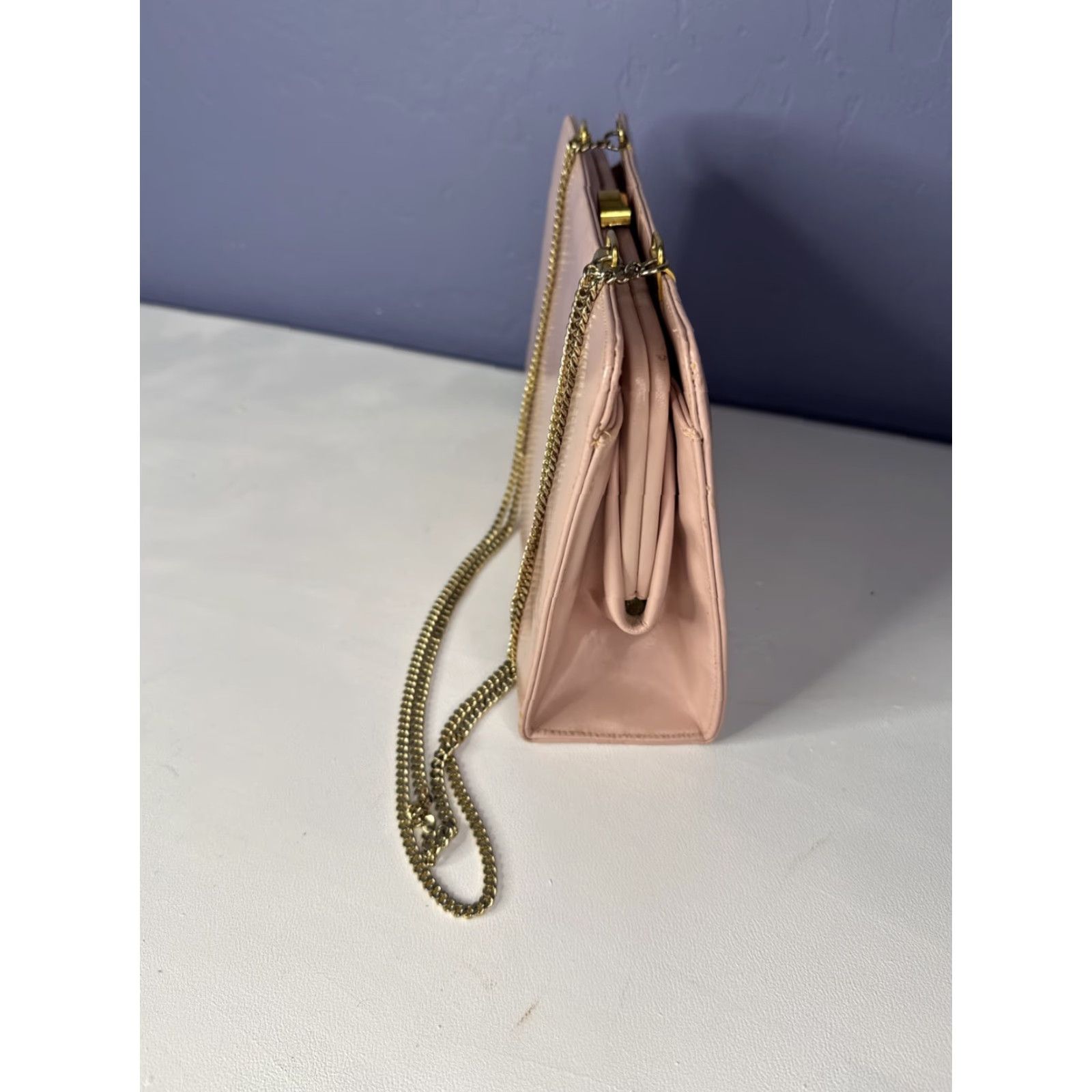CO VINTAGE May Shoe Co Purse Bag Charleston WV Gold Chain Soft Pink Purse Pink Bag Womens Vintage Size ONE SIZE - 4 Thumbnail