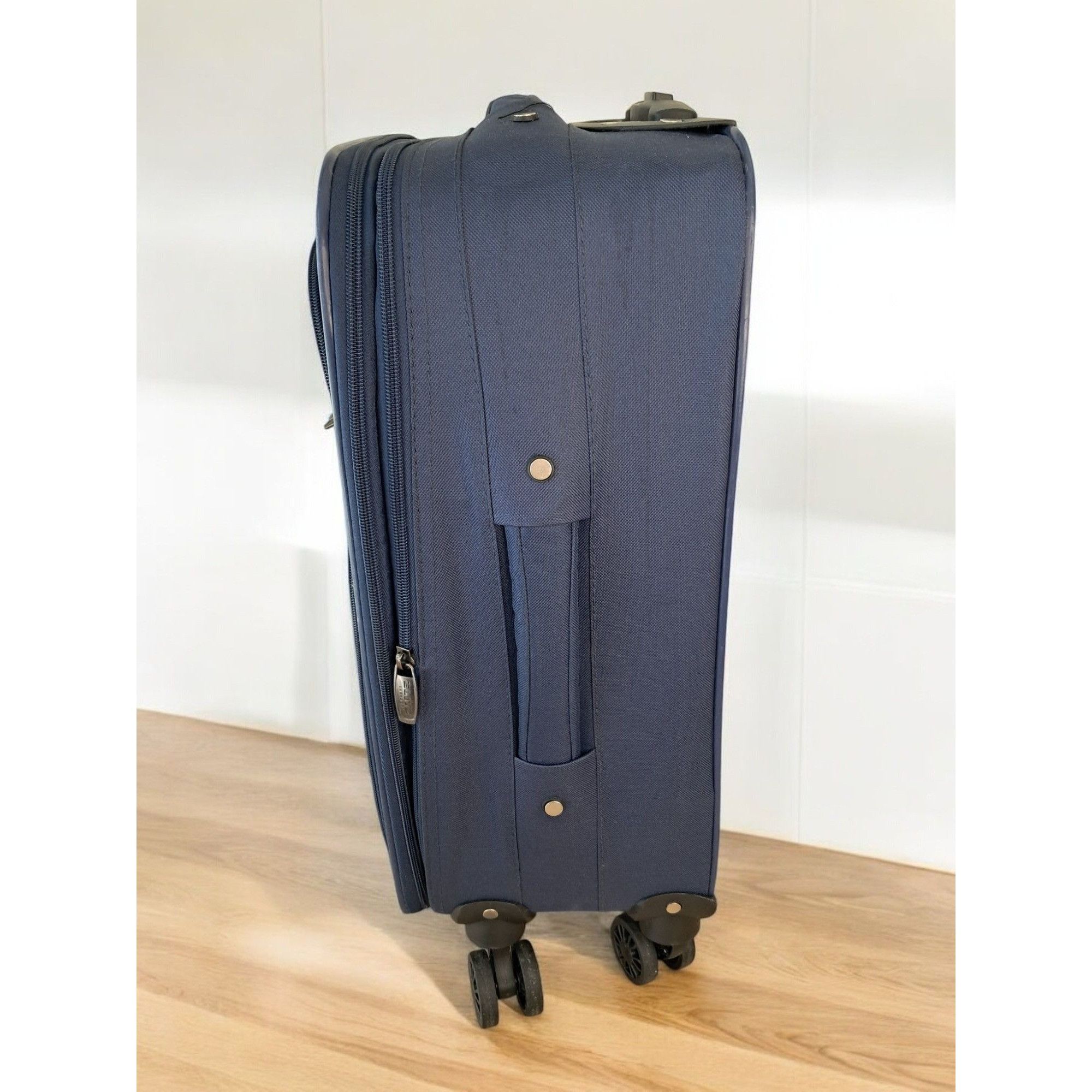 Other Elite 19.5 inch Carry -On Soft Side Lightweight Upright Lugg Size ONE SIZE - 7 Thumbnail
