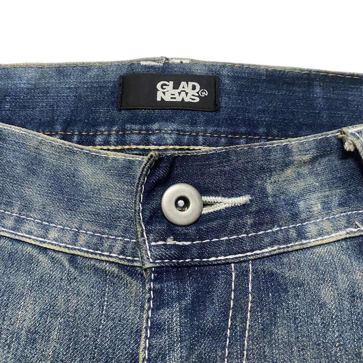 Le Grande Bleu (L.G.B.) GLAD NEWS Denim Low Flare Studded Jeans Size US 33 - 17 Thumbnail