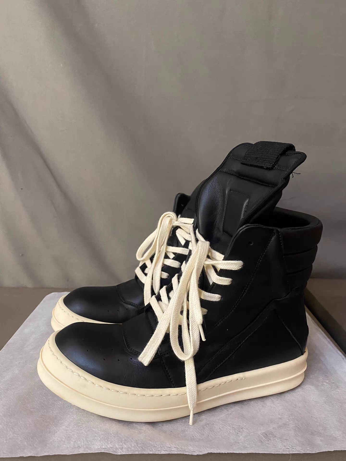 Rick Owens Rick Owens Mainline Triangle Toe Sneakers Size US 7 / IT 37 - 1 Thumbnail