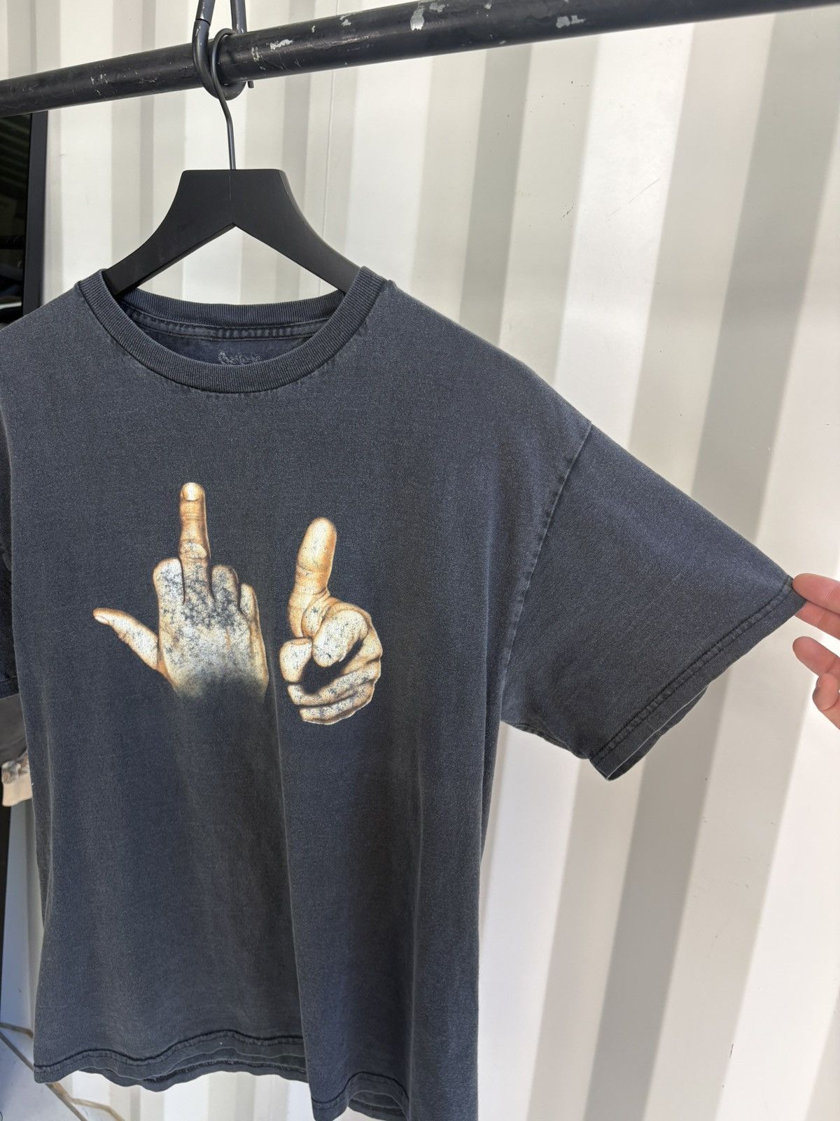 Vintage Vintage Fuck you Hand Sign Faded Shirt Distressed Grunge Size US M / EU 48-50 / 2 - 2 Thumbnail