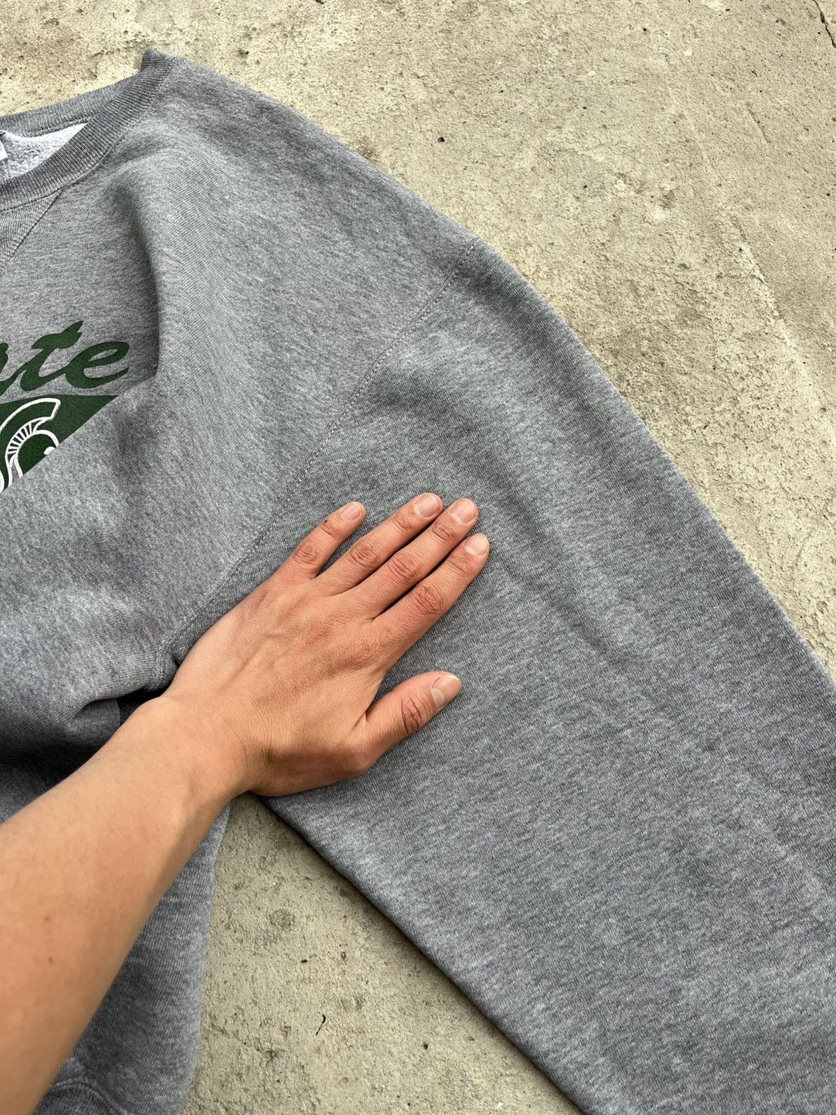 Russell Athletic 90’s Russell Athletic Vintage Boxy Baggy Oversize Sweatshirt Size US XL / EU 56 / 4 - 6 Thumbnail