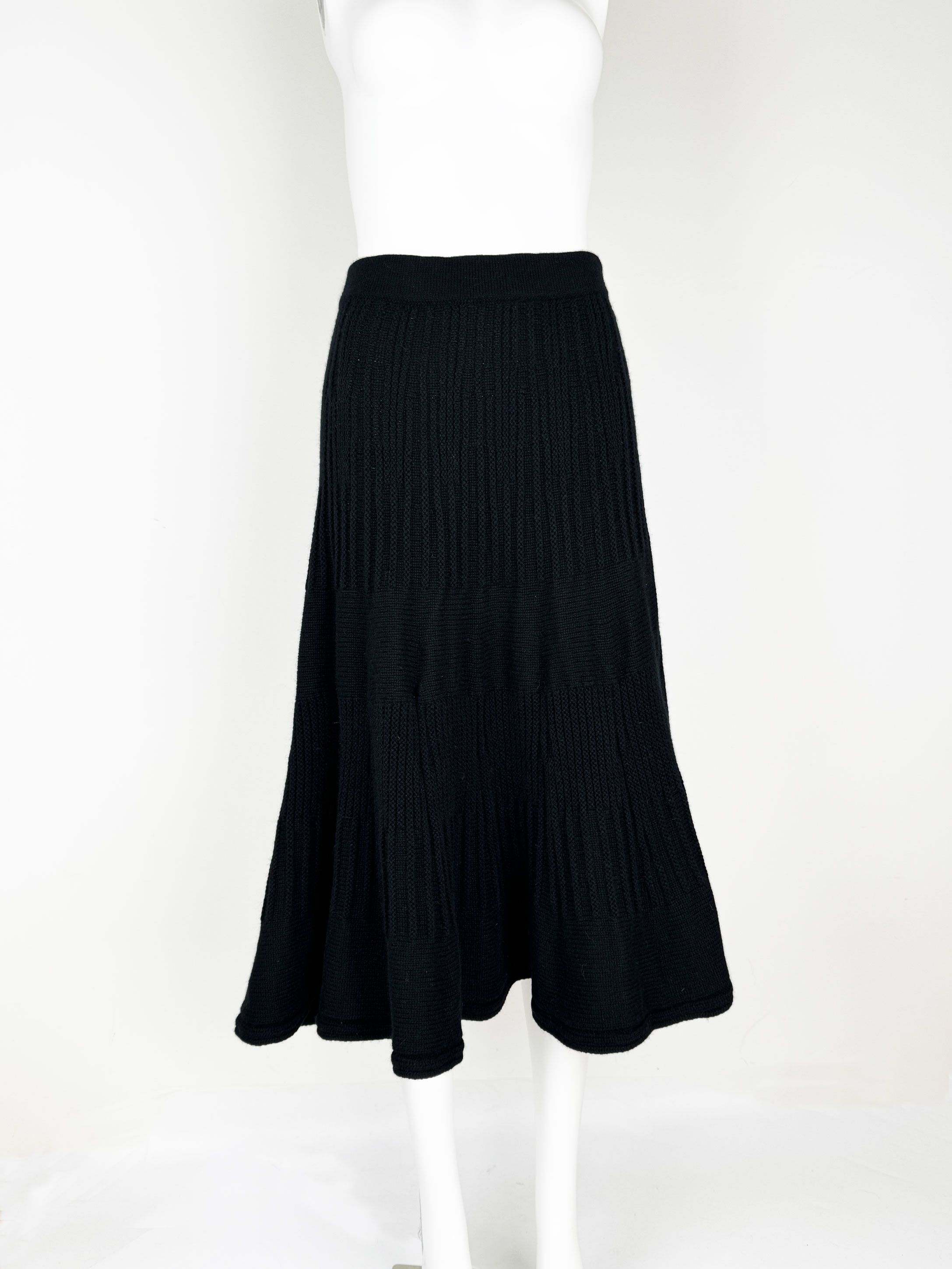Valentino Valentino Black Knit Mid Length Skirt Cashmere Wool Size M Size 30" / US 8 / IT 44 - 2 Thumbnail