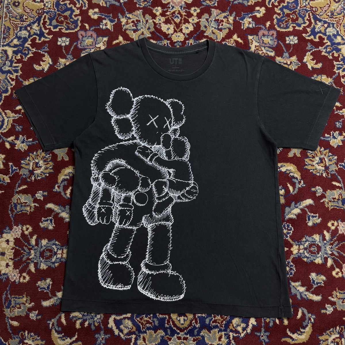Kaws S/M Kaws Clean slate Uniqlo first release art graffiti tee Size US S / EU 44-46 / 1 - 1 Thumbnail