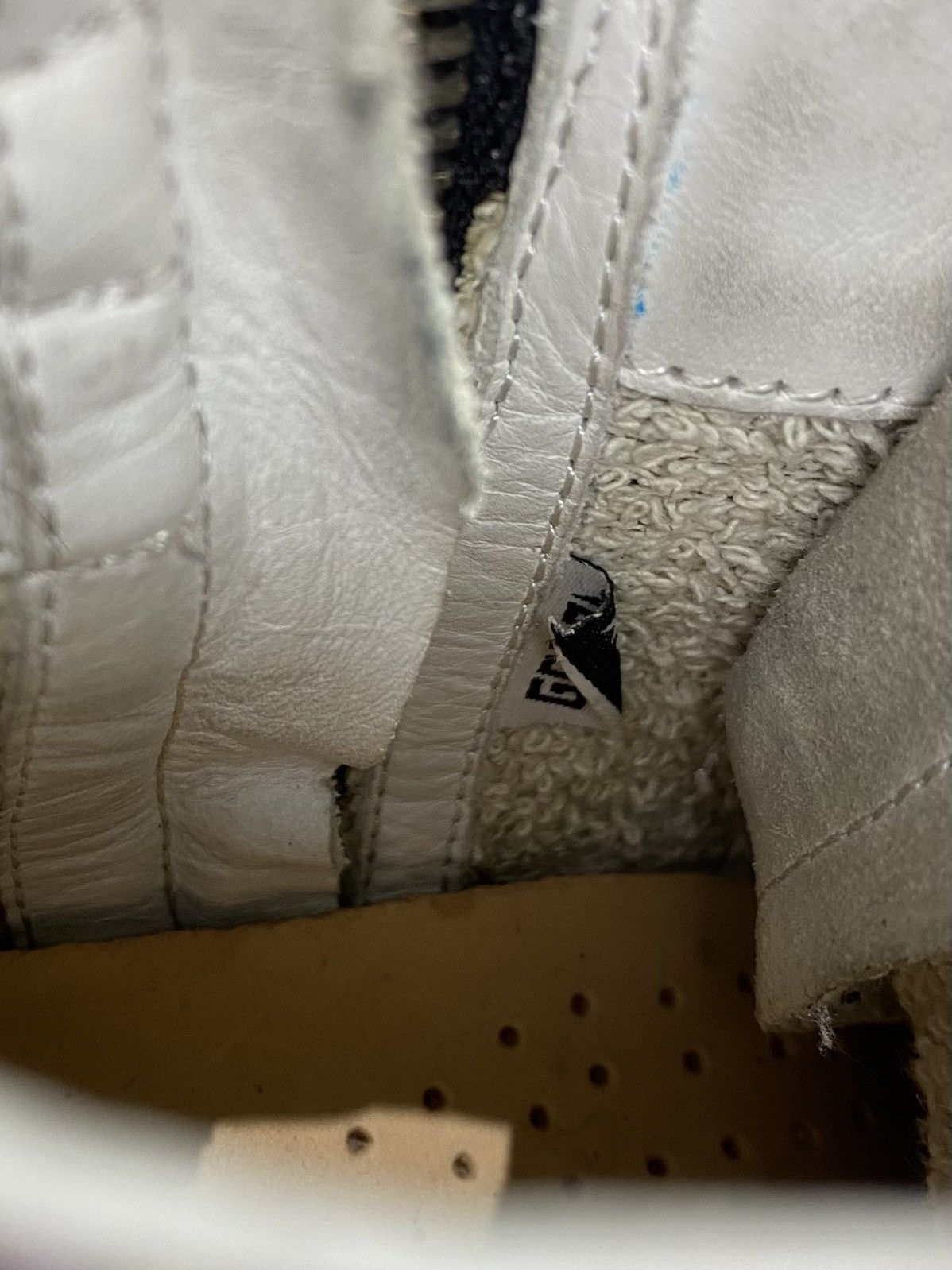Golden Goose High-top sneakers in leather and sequins Size US 5 / IT 35 - 14 Thumbnail