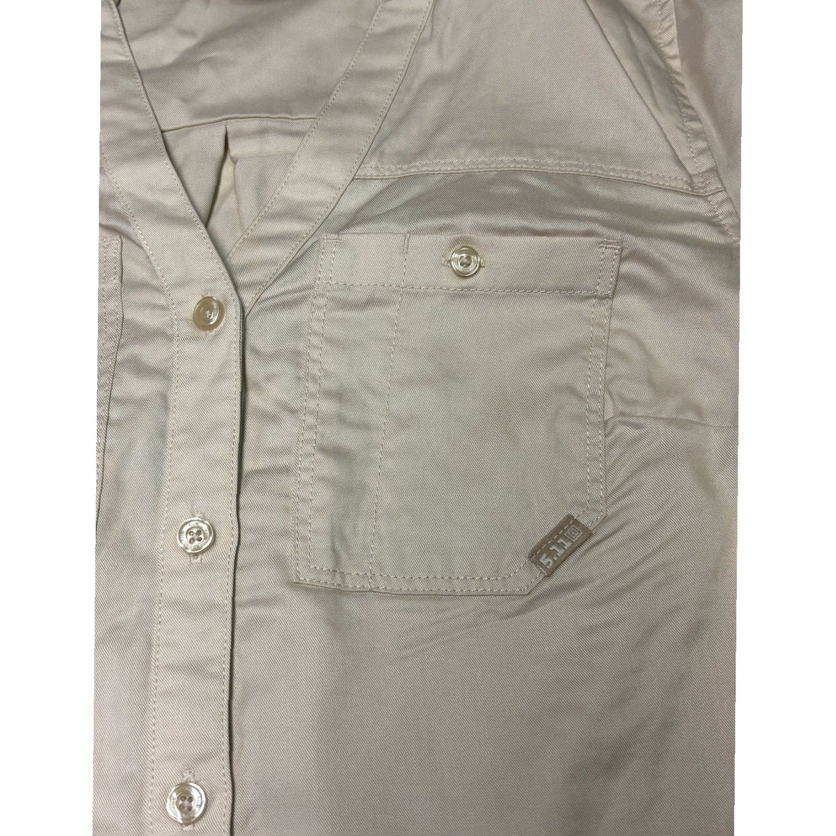 Vintage VINTAGE 5.11 Tactical Womens Lyocell Button-Down Shirt XS Tan Beige Twill Pockets Button-Up Long Sleeve Casual Workwear Travel Size XS Women Size XS / US 0-2 / IT 36-38 - 2 Thumbnail