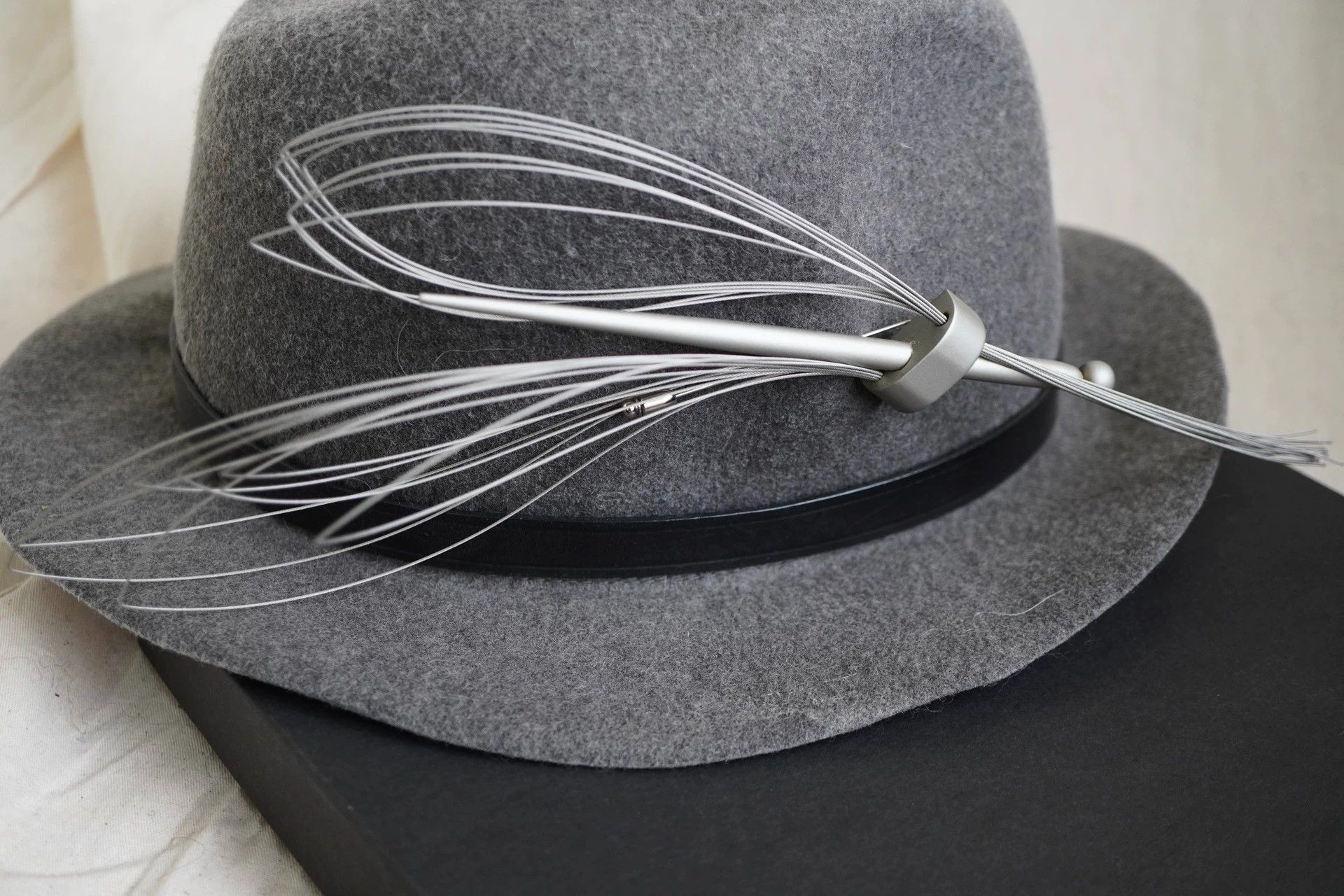 Issey Miyake Issey Miyake 1980s Iron Peacock Feather Brooch Size ONE SIZE - 8 Thumbnail