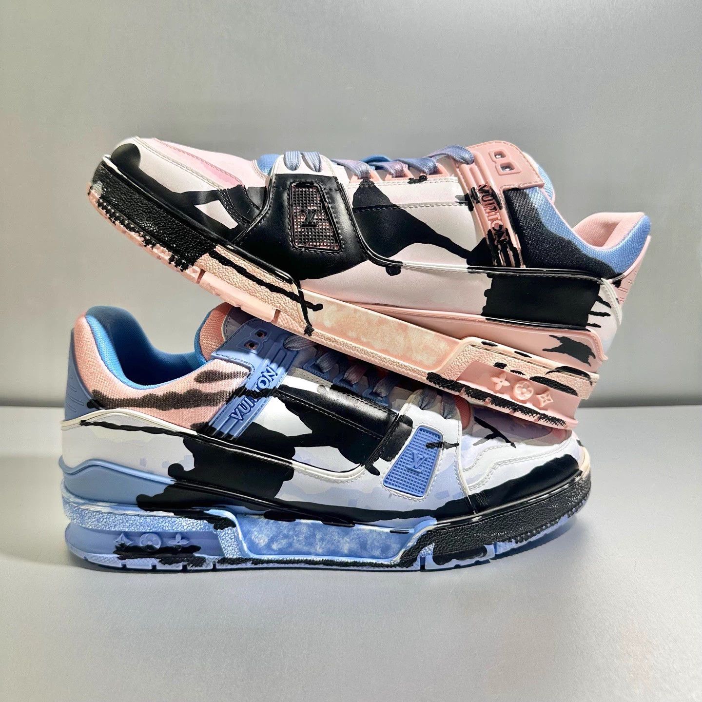 Louis Vuitton LV Trainer Artist Bicolour us8/eu42 Size US 9 / EU 42 - 3 Thumbnail