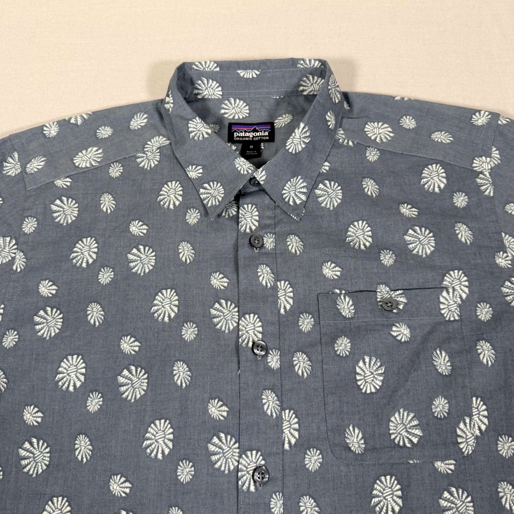 Patagonia Patagonia Shirt Mens Medium Blue Go To Button Up Organic Cotton Stretch Hike Size US M / EU 48-50 / 2 - 2 Thumbnail