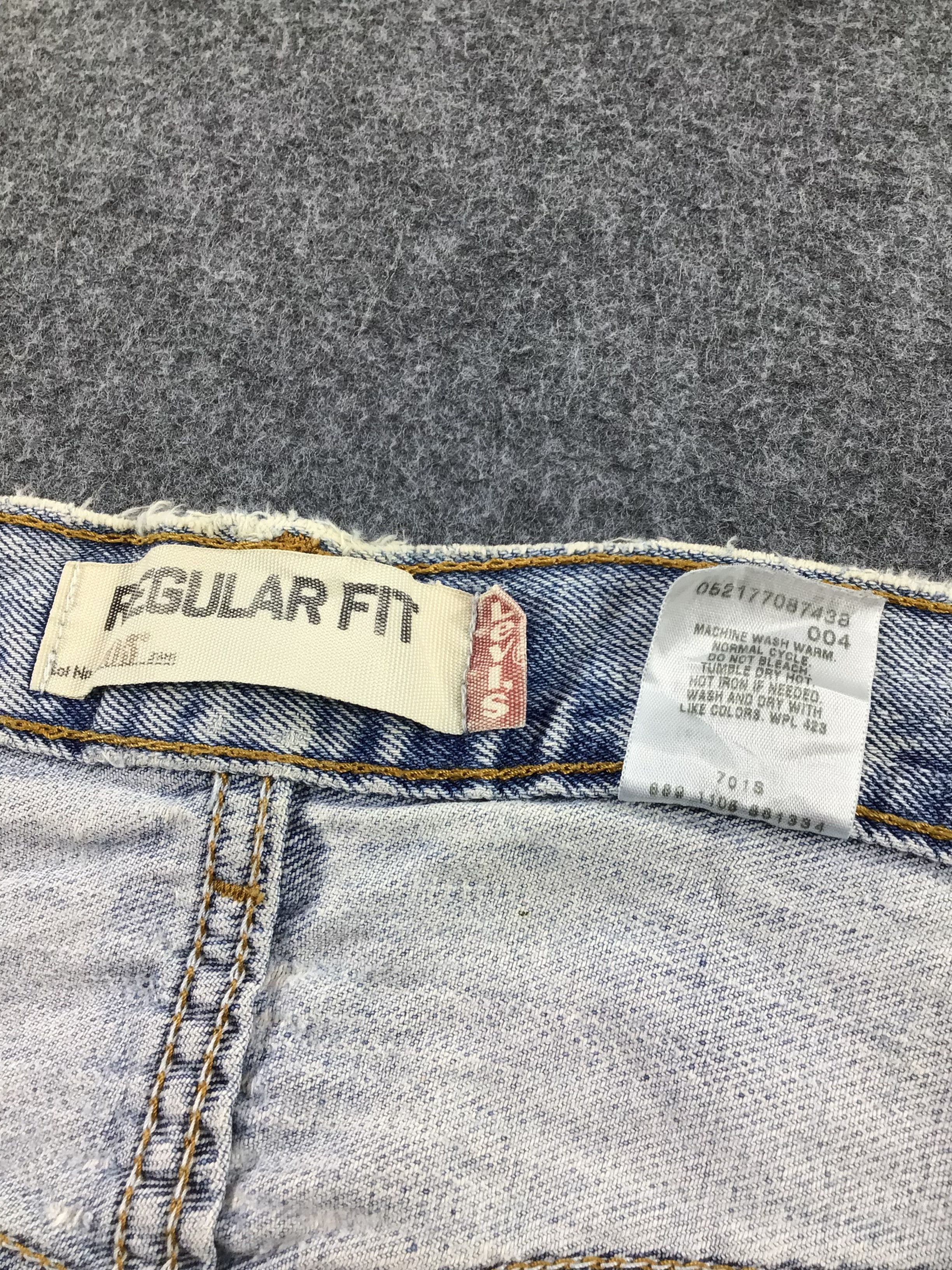Levi's Vintage Light Wash Levis 505 Jeans-J869 Size US 33 - 11 Thumbnail