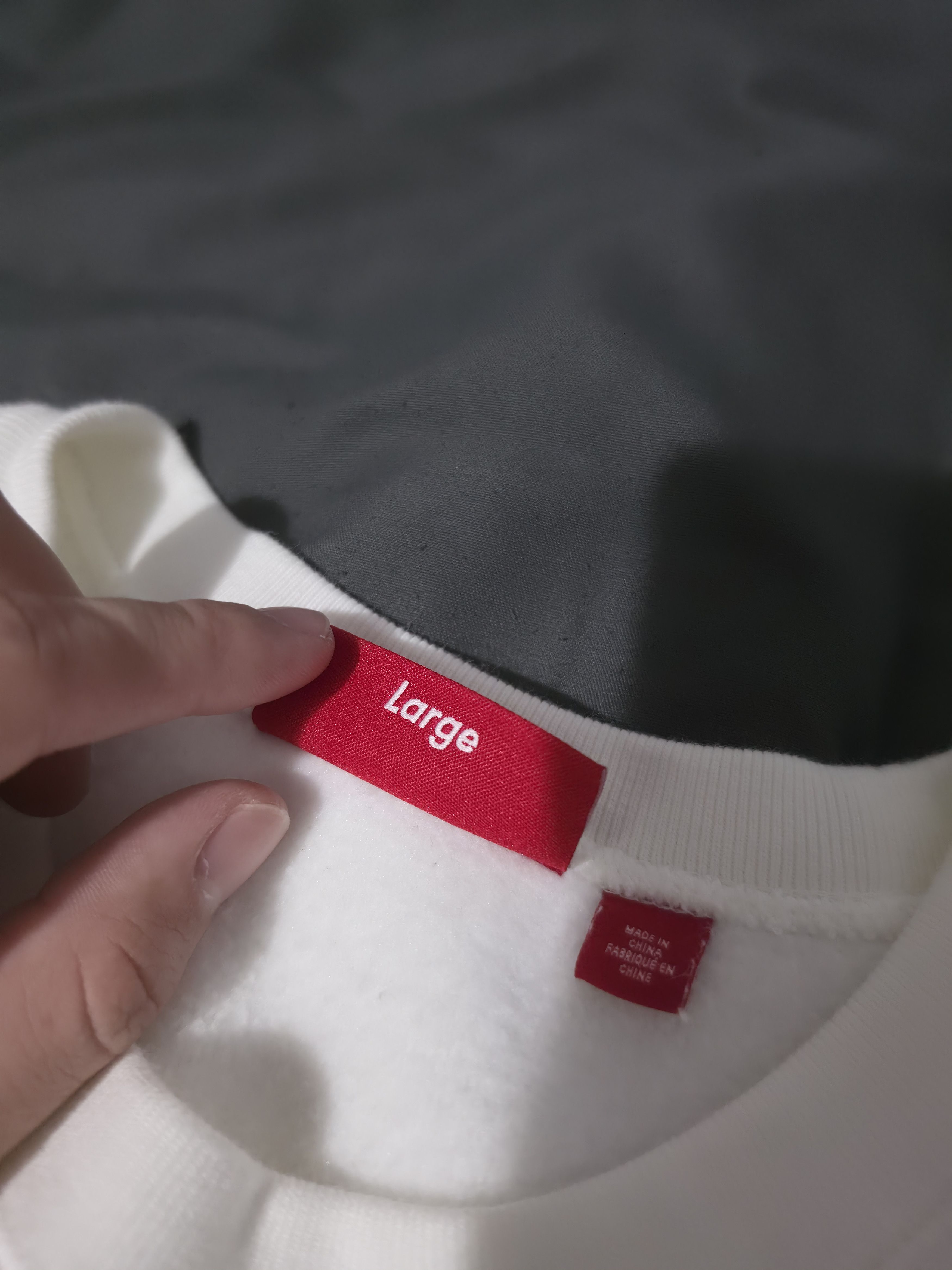Supreme SS25 Supreme white washed box logo crewneck L Size US L / EU 52-54 / 3 - 4 Thumbnail