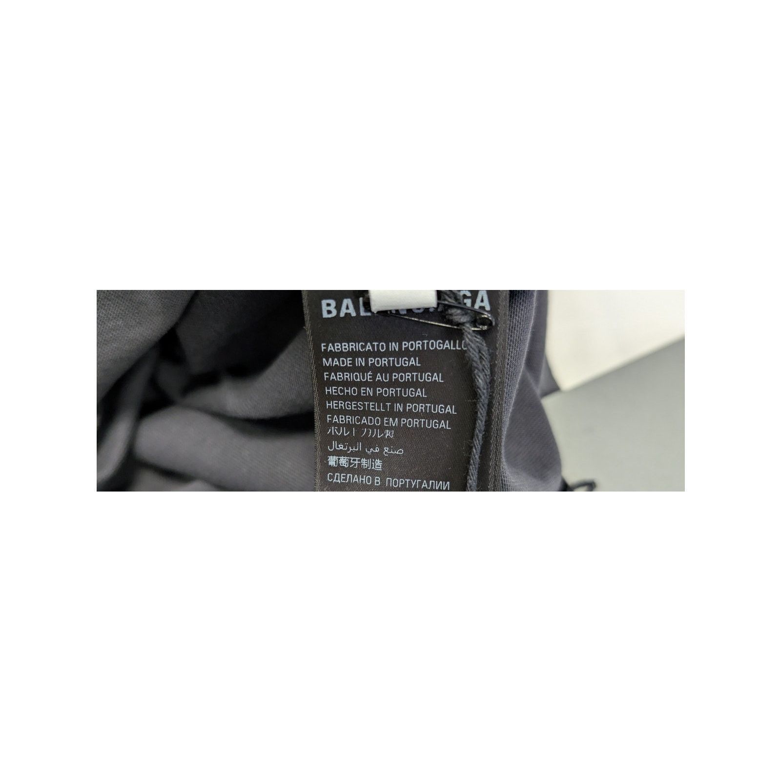 Balenciaga o1rshd1 Metal BB Vintage Jersey L/S Large Fit T-Shirt Black Size US L / EU 52-54 / 3 - 16 Thumbnail