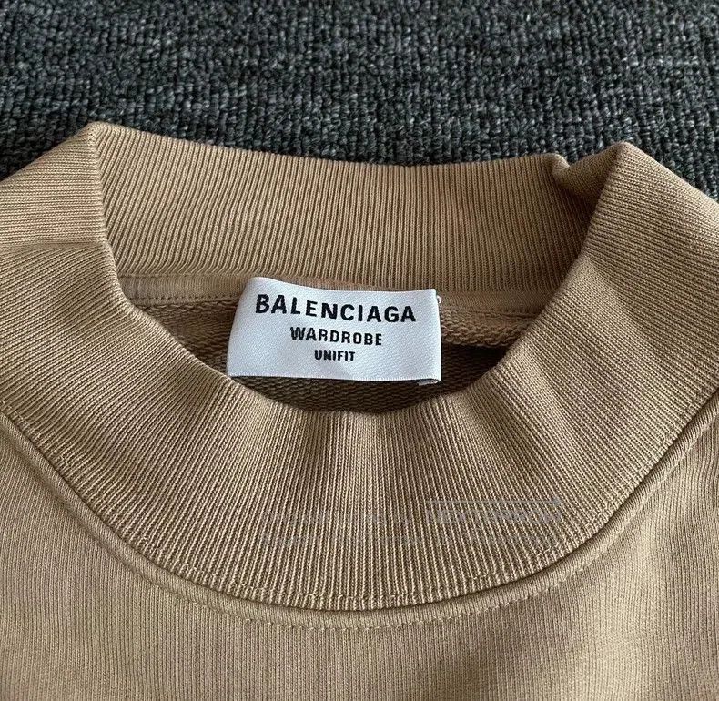 Balenciaga Balenciaga Oversized Unisex Beige Sweatshirt. Size US M / EU 48-50 / 2 - 2 Thumbnail