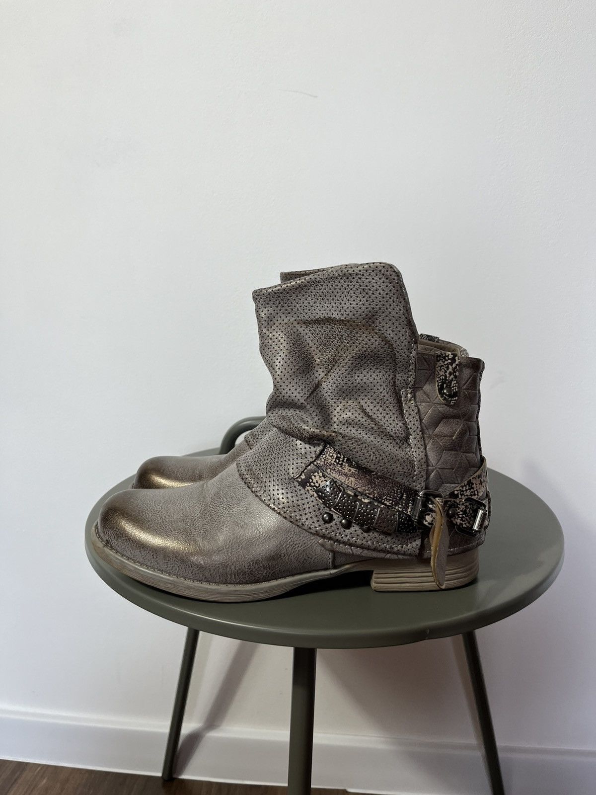 Other Avant-Garde Metallic Distressed Mid Boots Size 38 Size US 7 / IT 37 - 4 Thumbnail