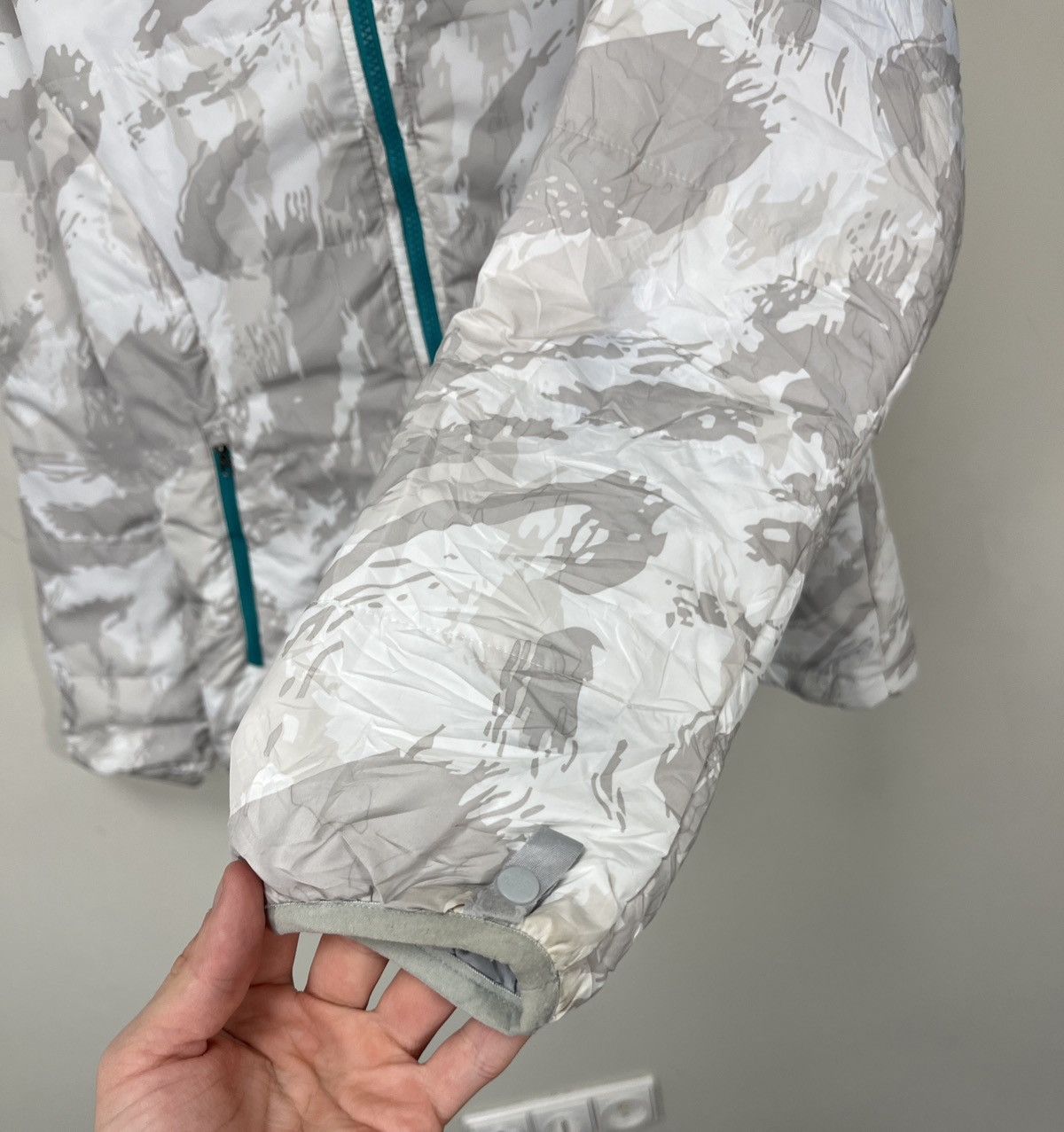 The North Face The North Face Women’s Camo Outdoor Down Puffer Jacket Size M / US 6-8 / IT 42-44 - 9 Thumbnail
