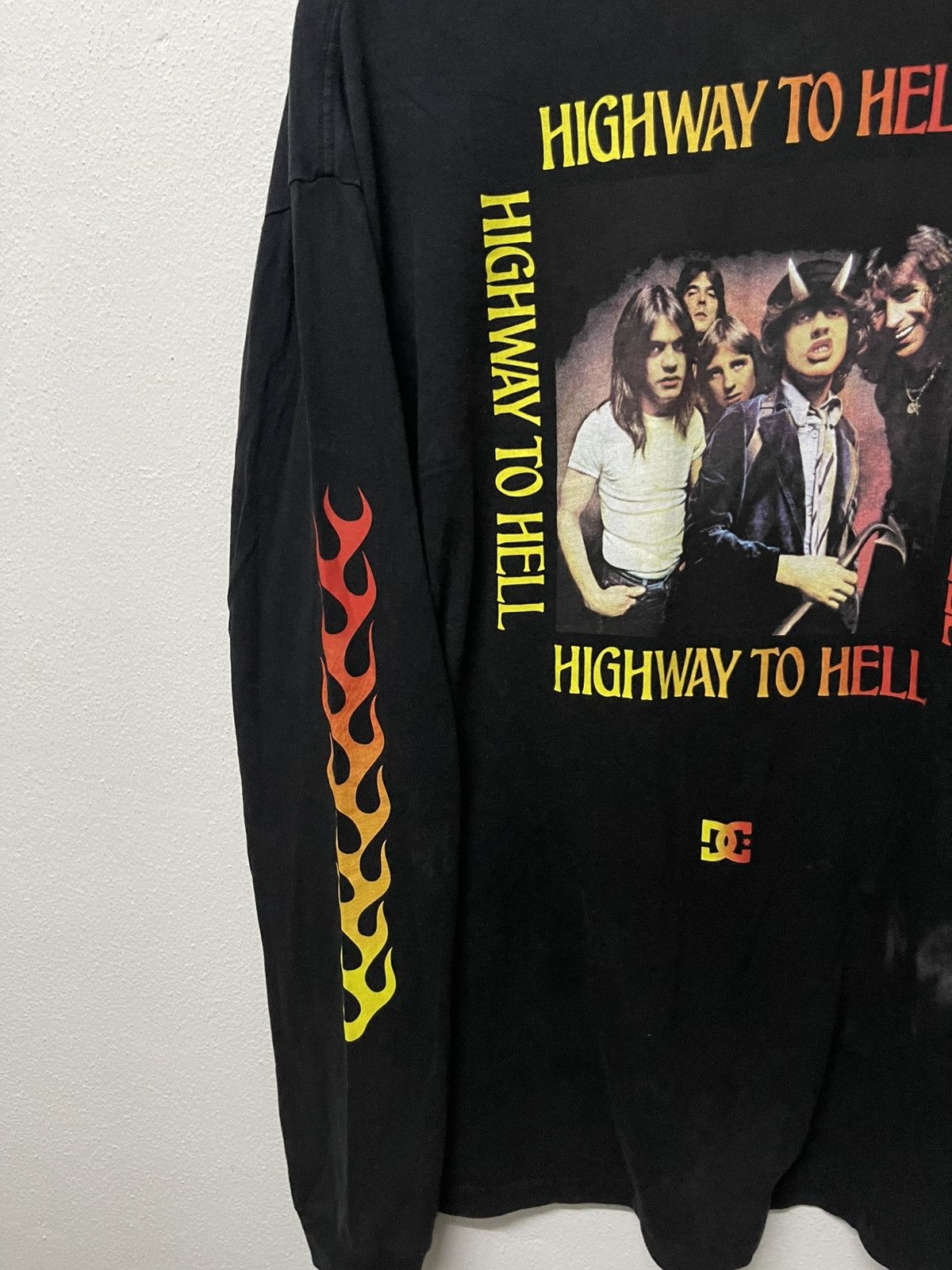 AC/DC 2000s ACDC X DC SHOES HIGHWAY TO HELL FLAME SLEEVE SUNFADED Size US XL / EU 56 / 4 - 16 Thumbnail