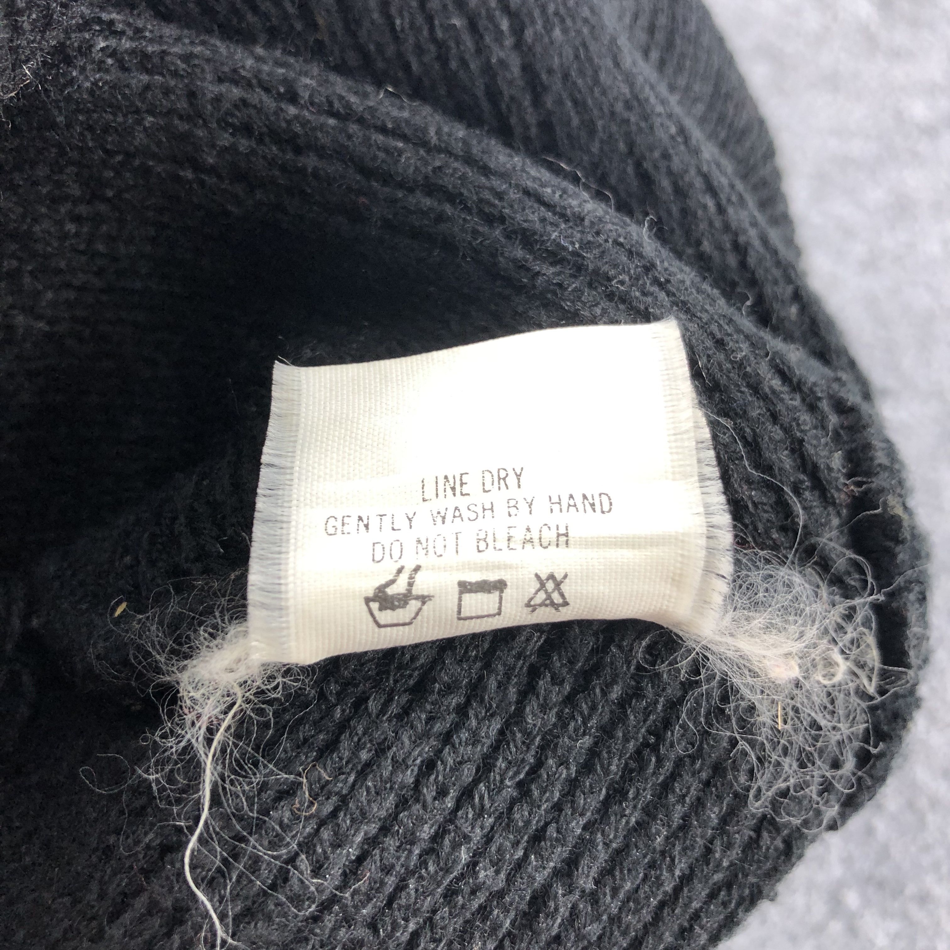 Vintage Adidas Beanie Snowcap Snow Hat B311 Size ONE SIZE - 7 Thumbnail