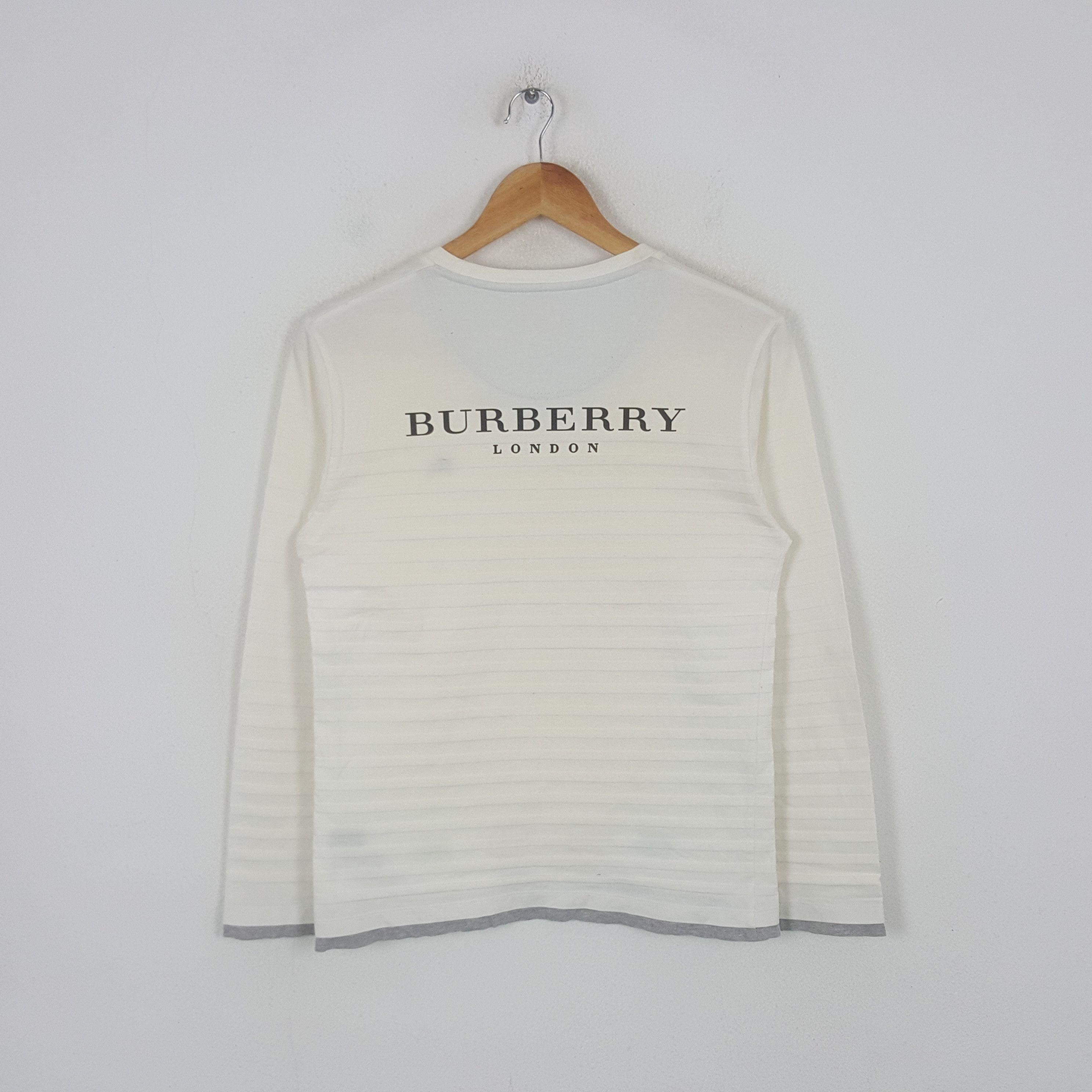 Burberry Vintage Burberry London Long Sleeve Tshirt RR30 Size US S / EU 44-46 / 1 - 1 Thumbnail