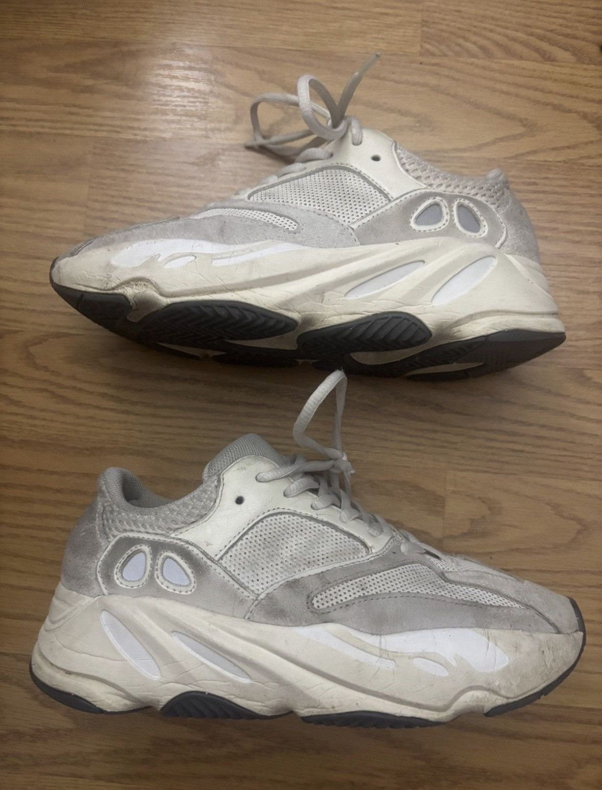 Yeezy Yeezy Boost 700 bundle Size US 6 / EU 39 - 7 Thumbnail