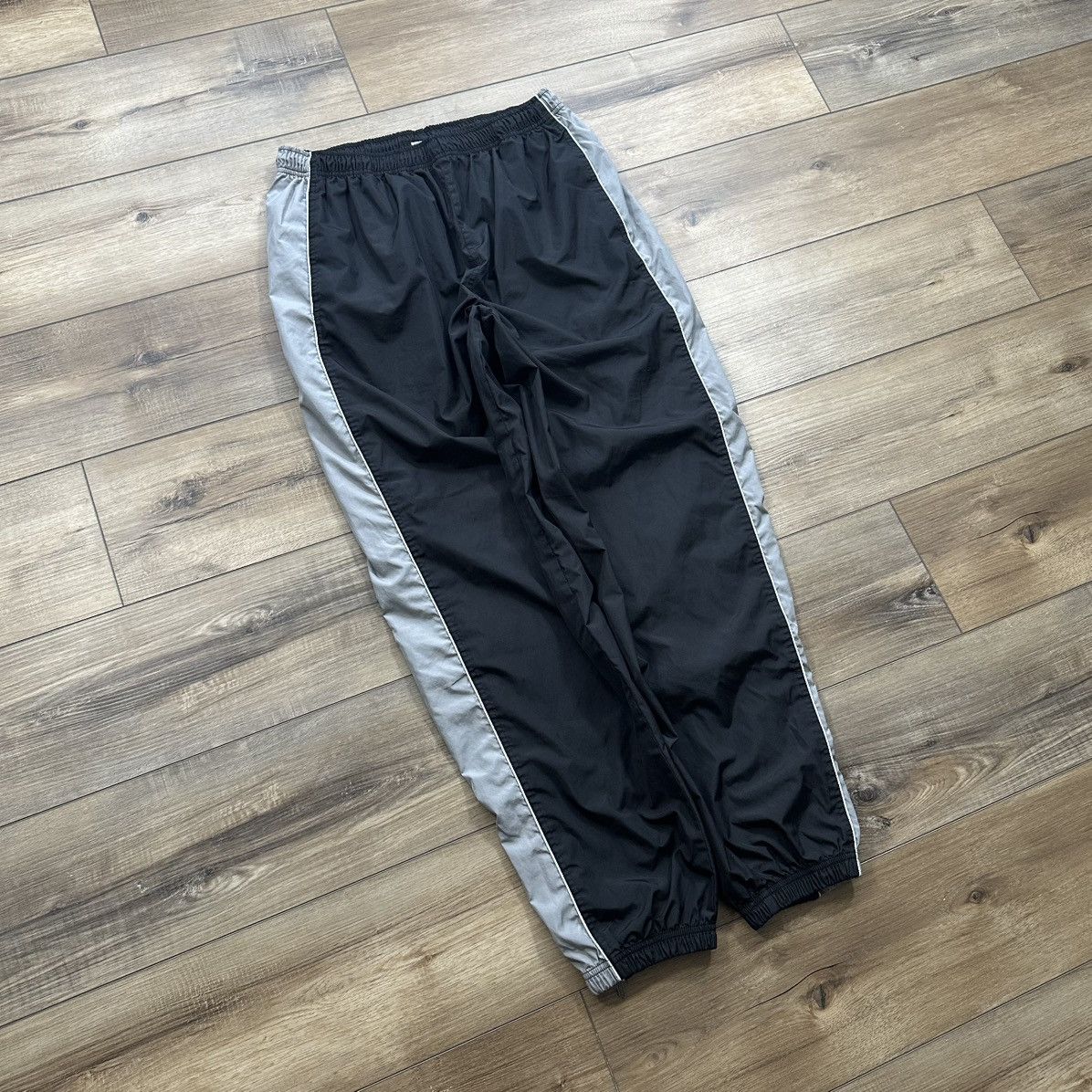Reebok Vintage 90s Reebok Black and Grey Striped Track Pants Size US 30 / EU 46 - 3 Thumbnail