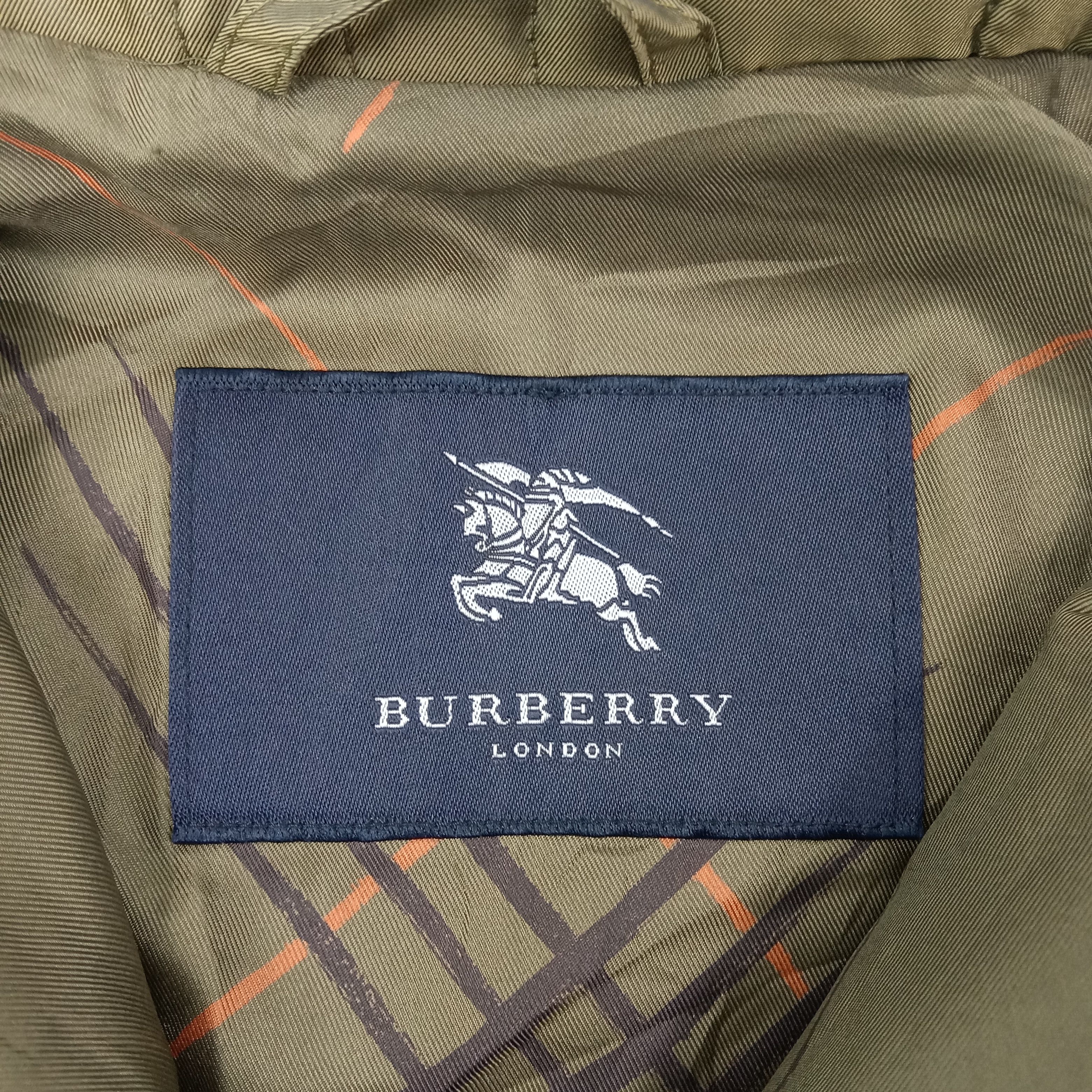 Burberry London Spell out Jacket C260N6