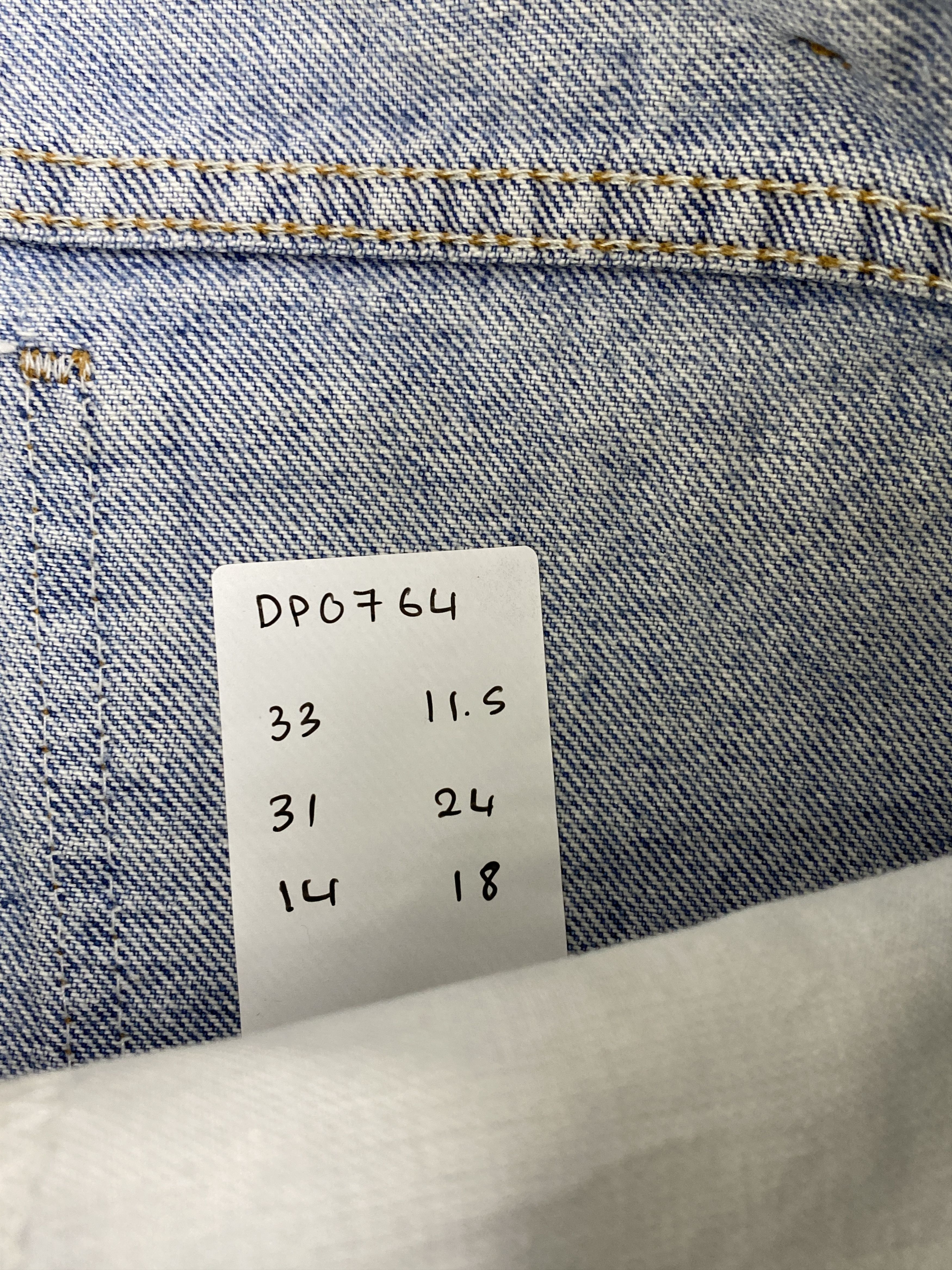 Levi's × Vintage Light Washed Vintage 90s Levi's 550 Orange Tabs Jeans Size US 33 - 15 Thumbnail