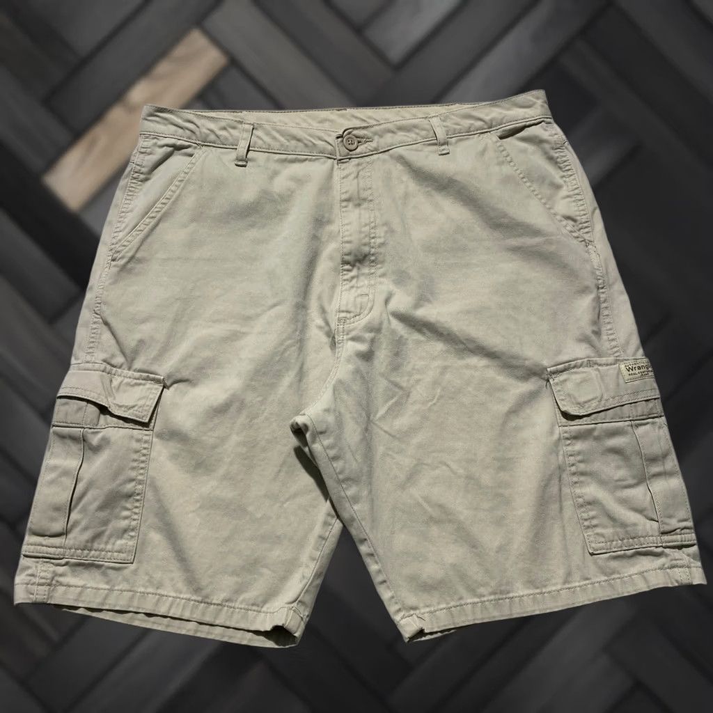 Wrangler Wrangler Mens 36 Tan Khaki Cotton Cargo Shorts Utility Workwear Size US 36 / EU 52 - 1 Thumbnail