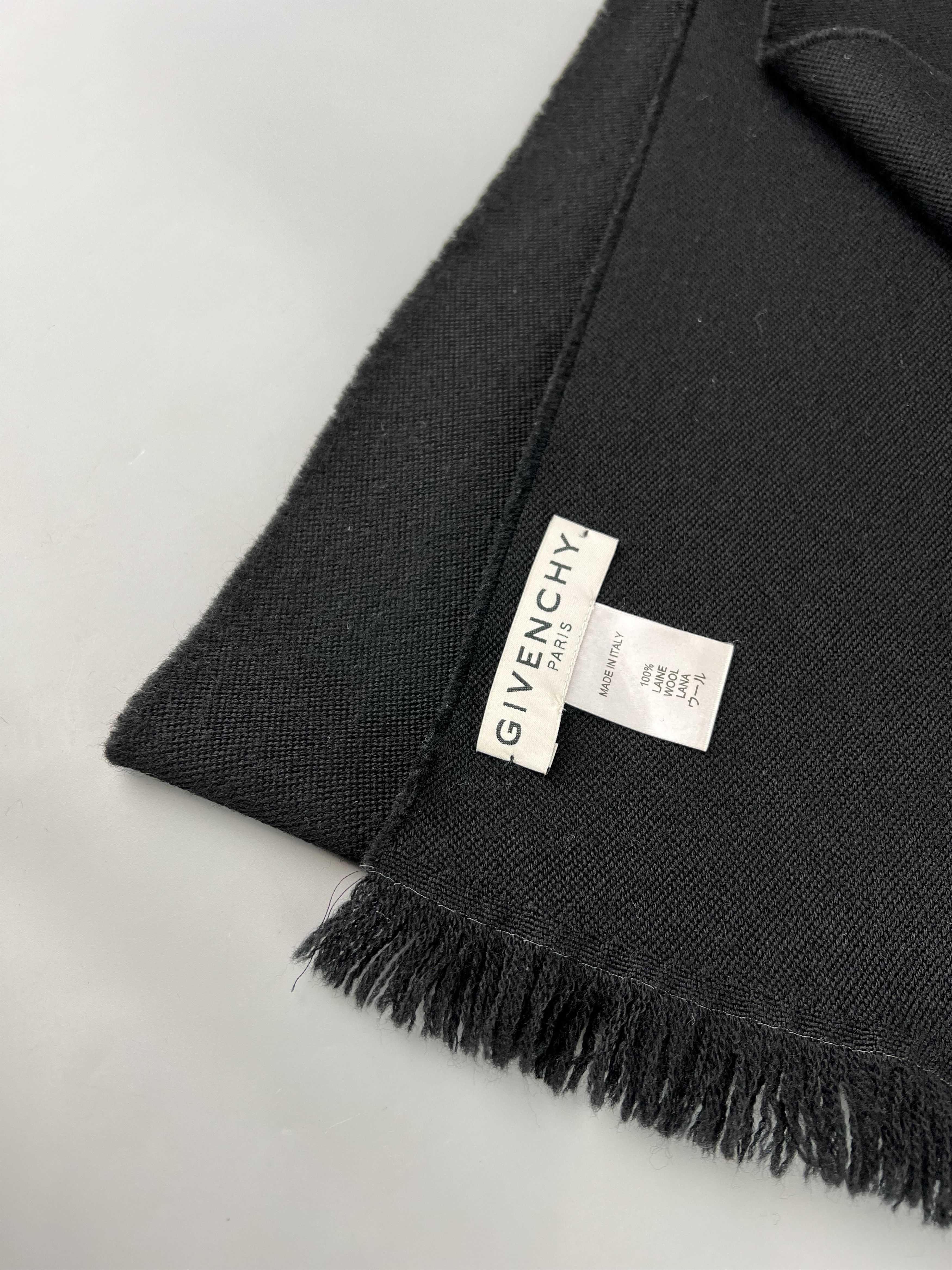 Givenchy Givenchy Embroidered Logo 100% Wool Scarf Unisex Size ONE SIZE - 2 Thumbnail