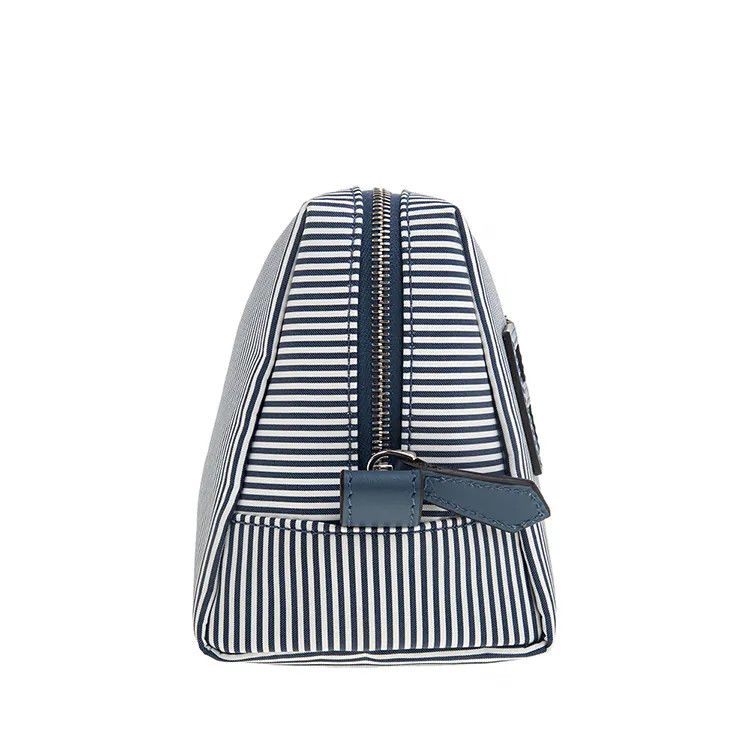 Fendi o1loc1c0824 Size: OS / Beauty Pouch in Grey/White Size ONE SIZE - 2 Thumbnail