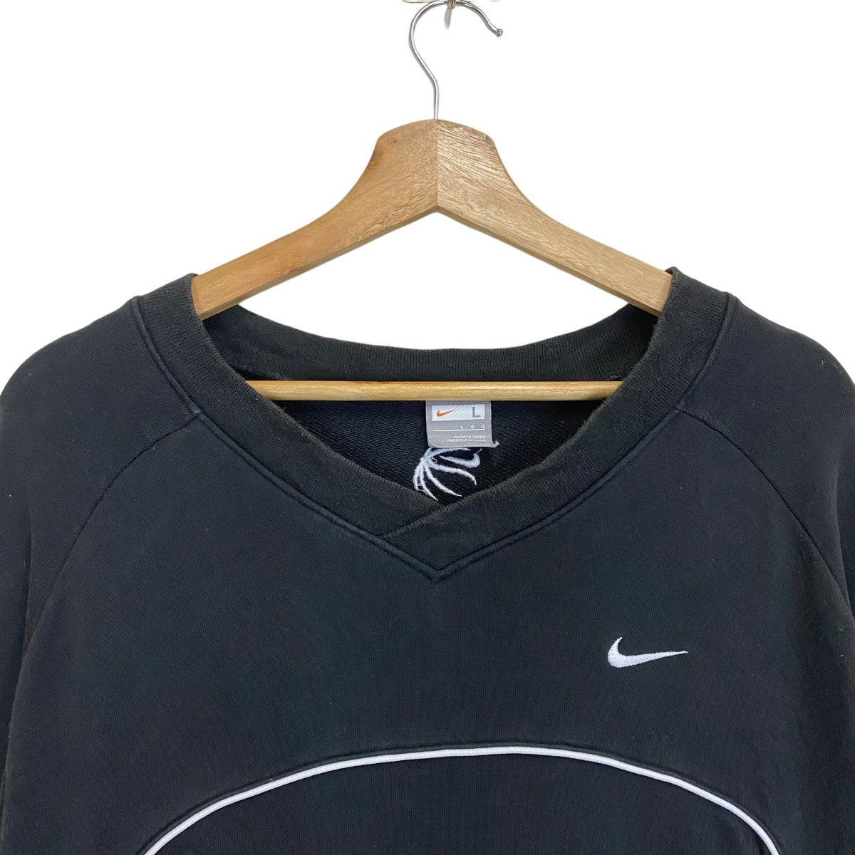 Nike × Nike ACG Nike Small Logo Vneck Sweatshirt Size US L / EU 52-54 / 3 - 4 Thumbnail