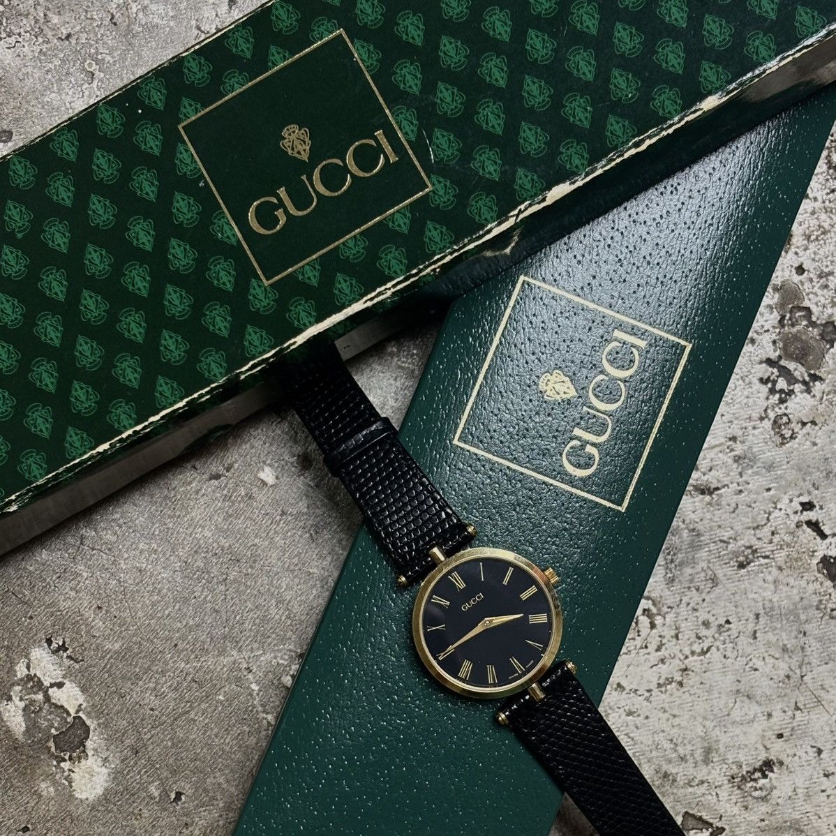Gucci VINTAGE 1984 TWO TONE CREAM DIAL GUCCI 9000L JAPAN EXCLUSIVE
