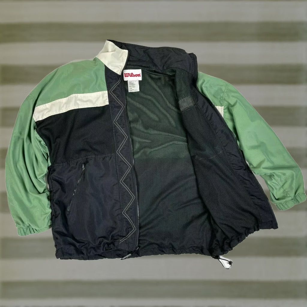 Wilson VINTAGE Nike? Wilson Men's 90s Track Jacket Sz L Windbreaker? Size US L / EU 52-54 / 3 - 1 Thumbnail