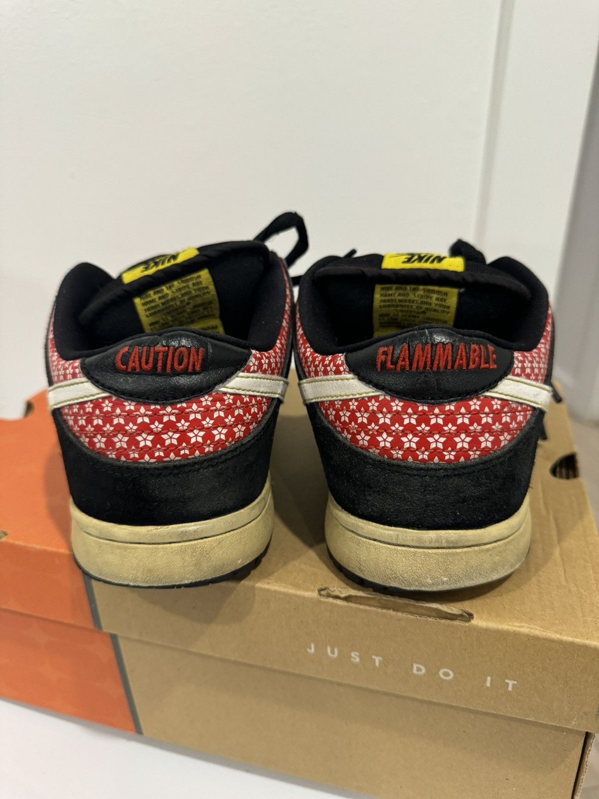 Nike Nike SB Dunk Low Premium SB 'Firecracker' Size US 8 / EU 41 - 4 Thumbnail