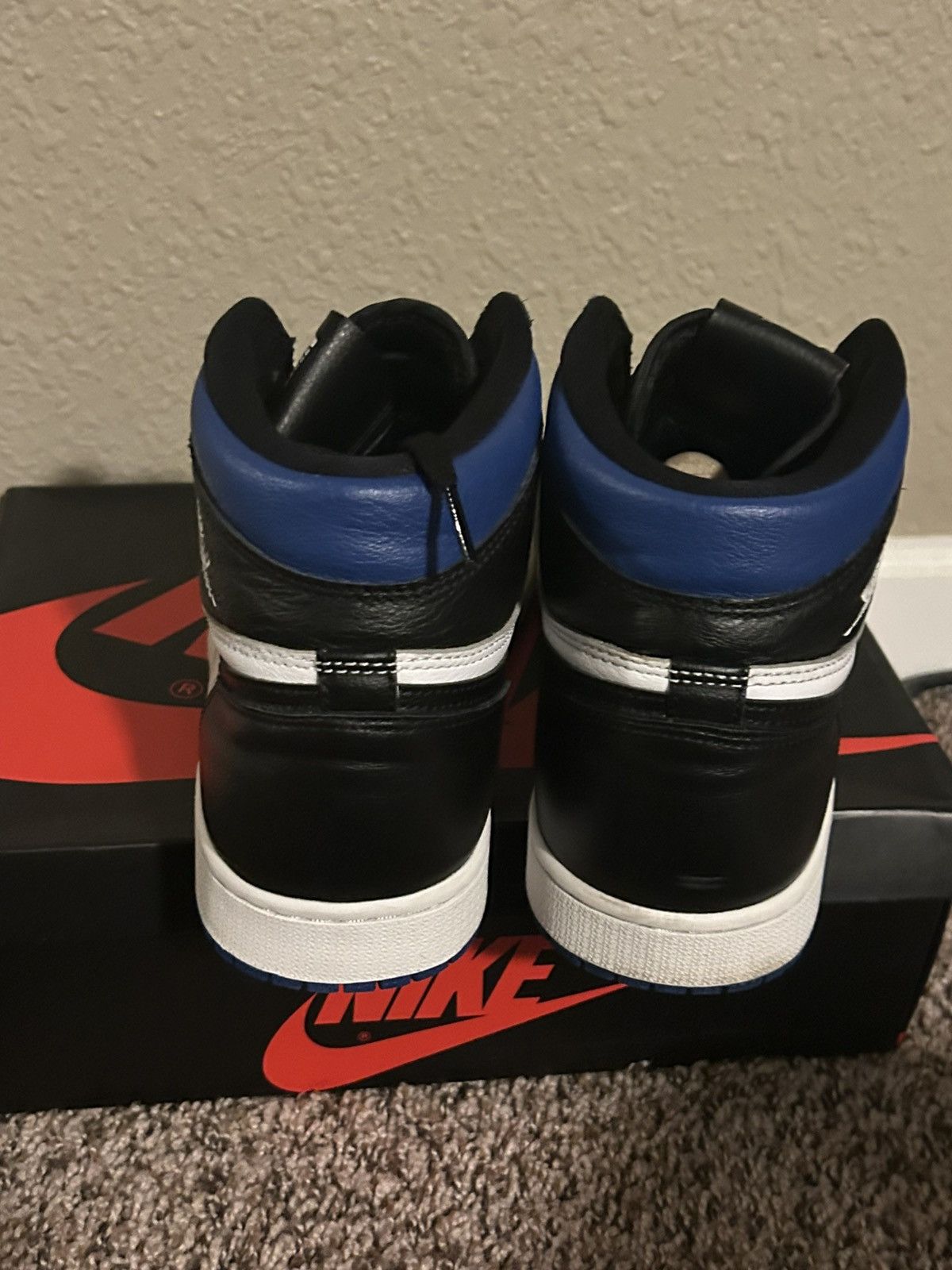 Jordan Brand Air Jordan 1 High Royal Toe Size US 9.5 / EU 42-43 - 4 Thumbnail