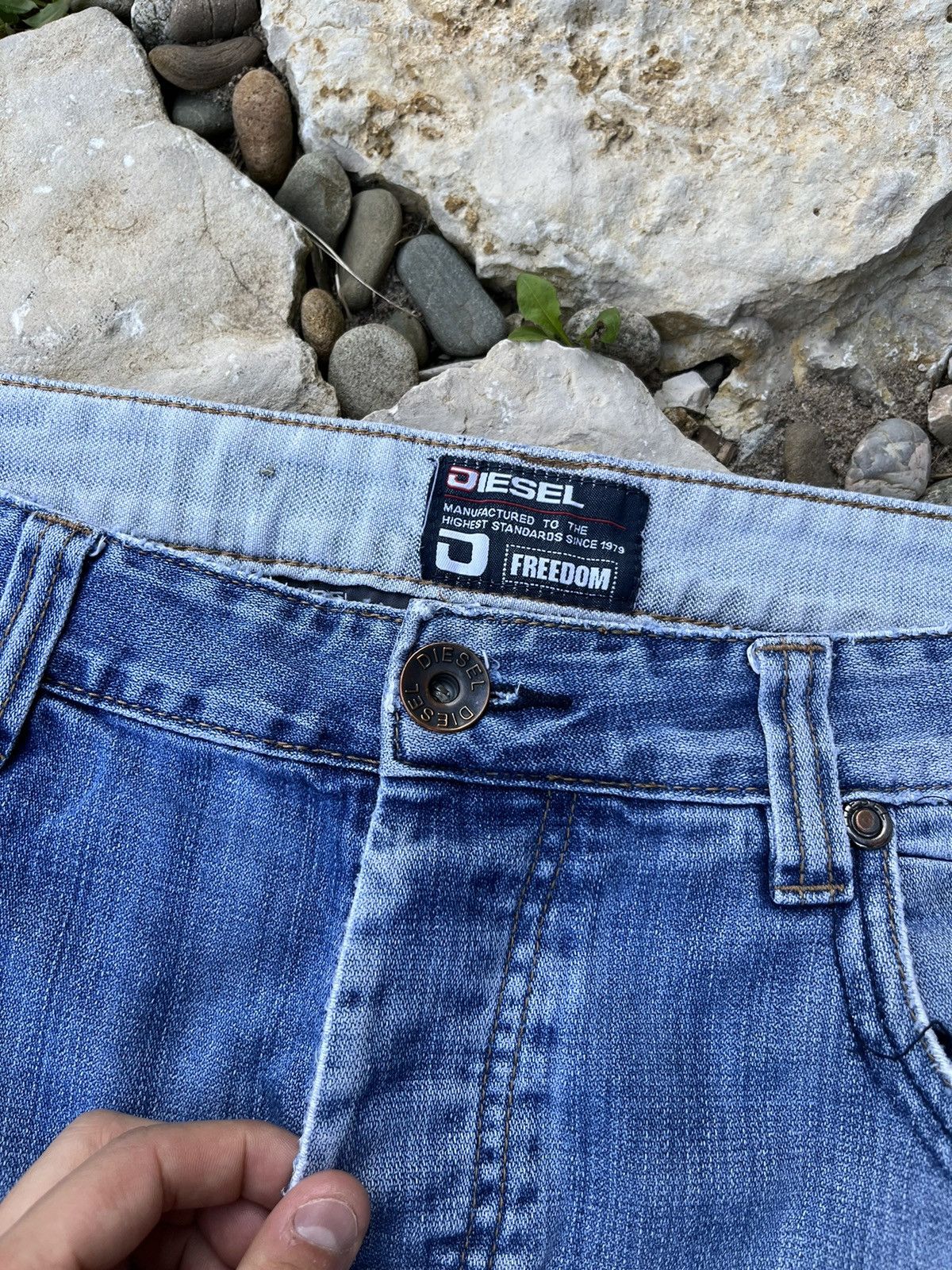 Diesel × Vintage Vintage Diesel freedom y2k baggy distressed thrashed jeans Size US 34 / EU 50 - 13 Thumbnail