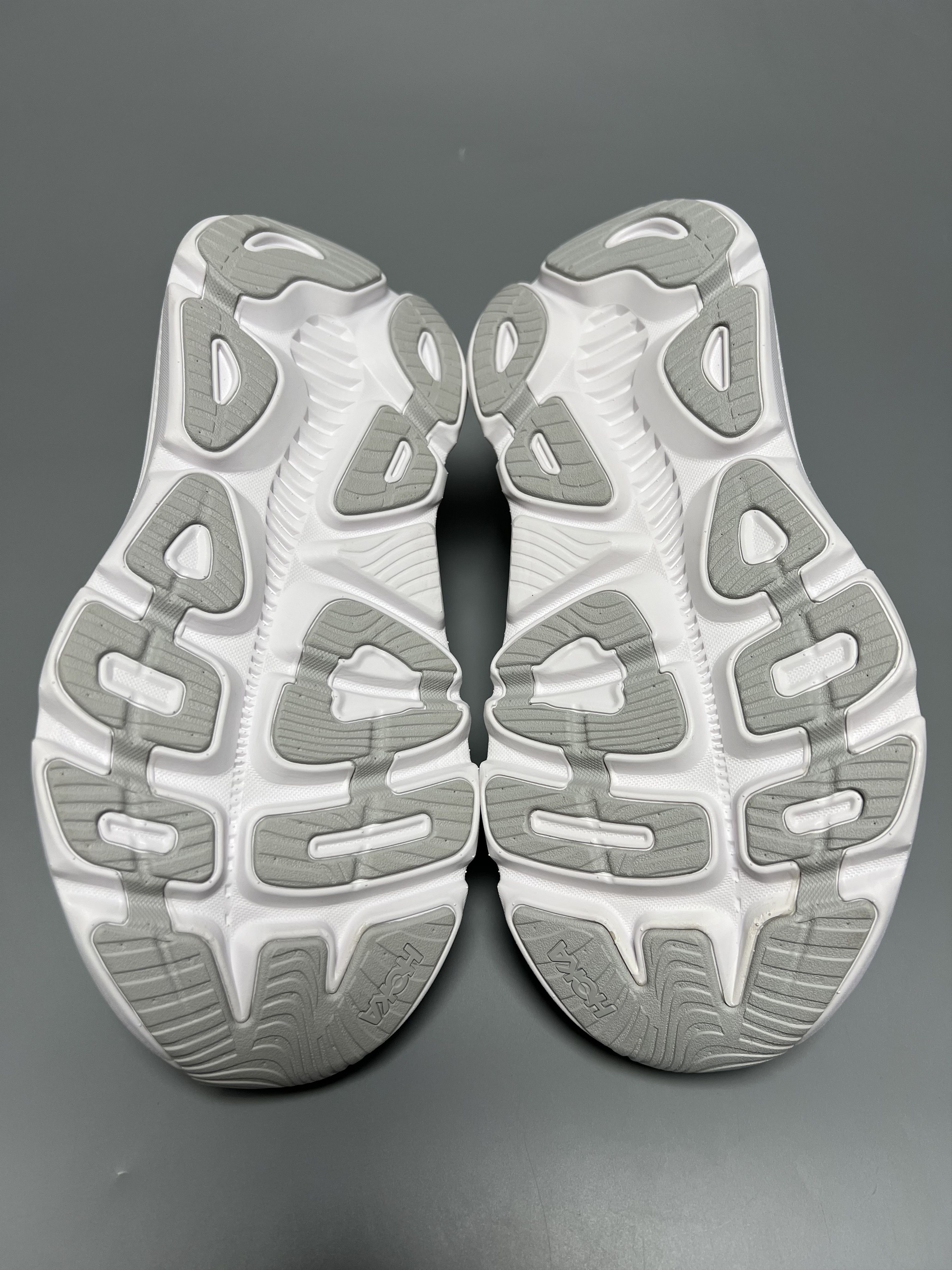 Hoka 9.5D Hoka One One Gaviota 5 Wide Running Shoes Walking Size US 9.5 / IT 39.5 - 14 Thumbnail