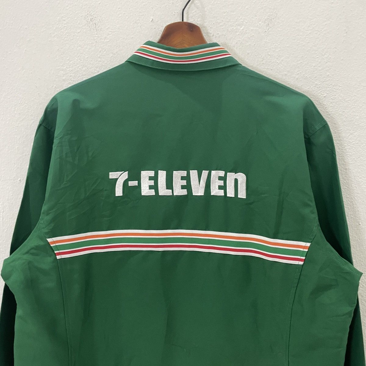 Japanese Brand × Vintage Vintage 7 Eleven Embroidery Big Logo Zipper Ups Sweater Size US L / EU 52-54 / 3 - 4 Thumbnail
