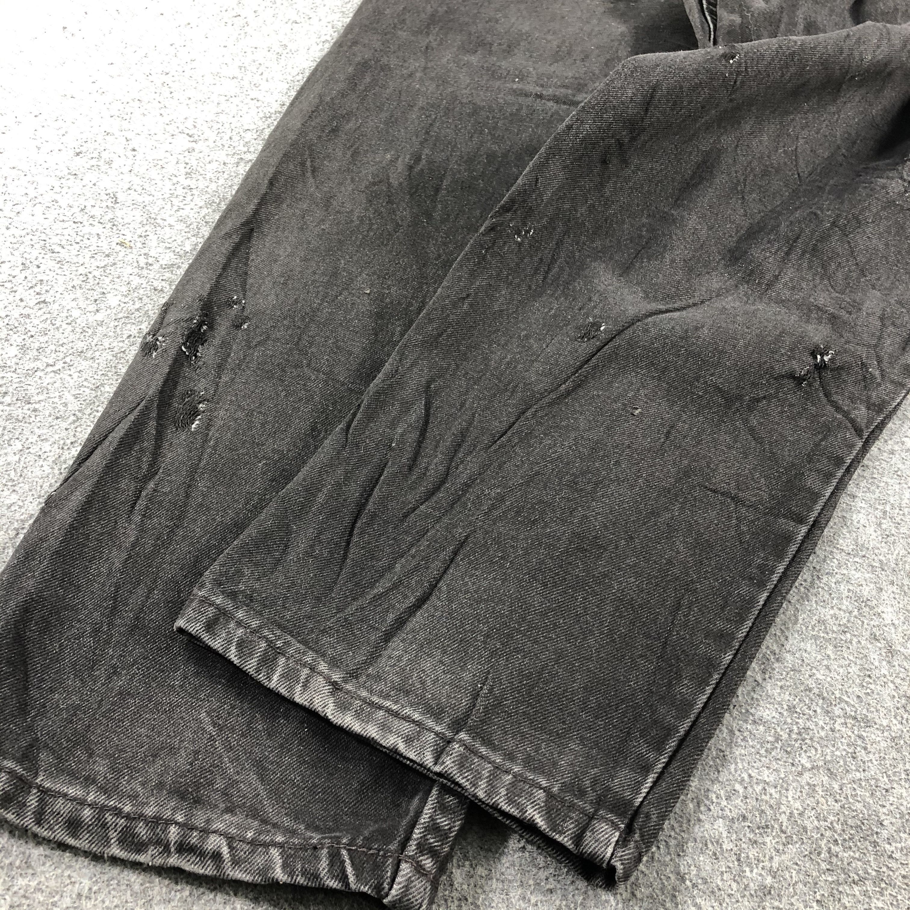 Levi's Vintage 90s Faded Black Levis 560 Jeans-J2408 Size US 37 - 6 Thumbnail