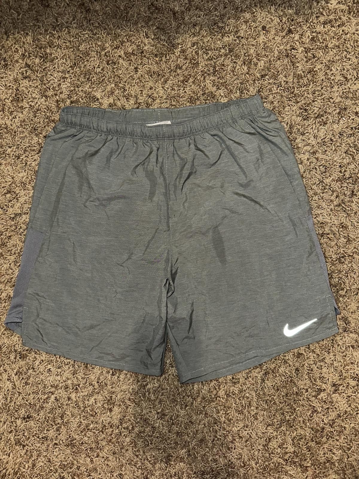 Nike Nike Men’s Challenger 7" 2-in-1 Dri-FIT Running Shorts Size US 30 / EU 46 - 1 Thumbnail