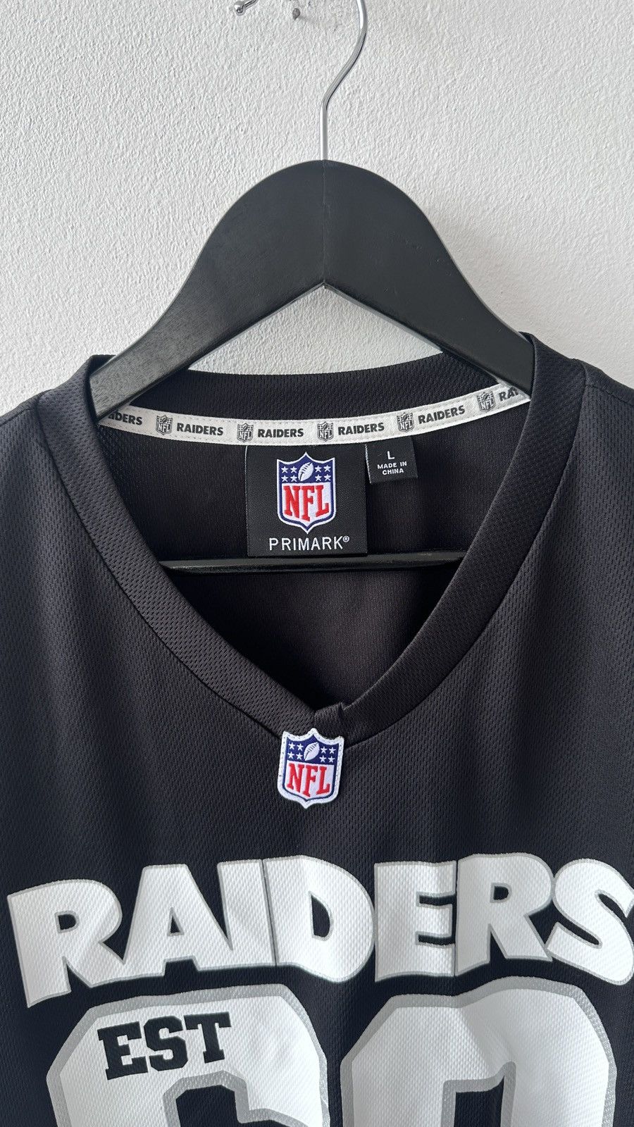 Primark Las Vegas Raiders NFL Primark V-Neck Jersey Shirt Gorpcore Size US L / EU 52-54 / 3 - 6 Thumbnail