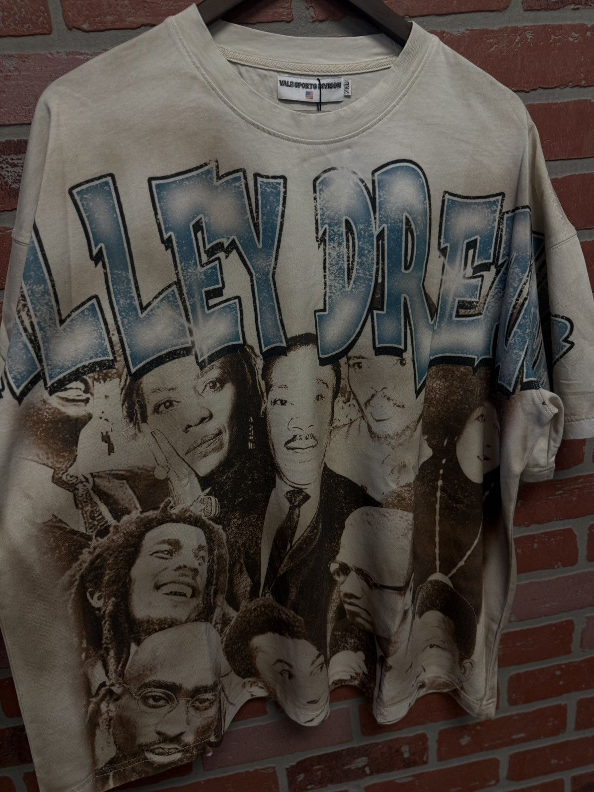 Vale Valley Rushmore Tee Size XXL Brand New Cream Blue Size US XXL / EU 58 / 5 - 5 Thumbnail