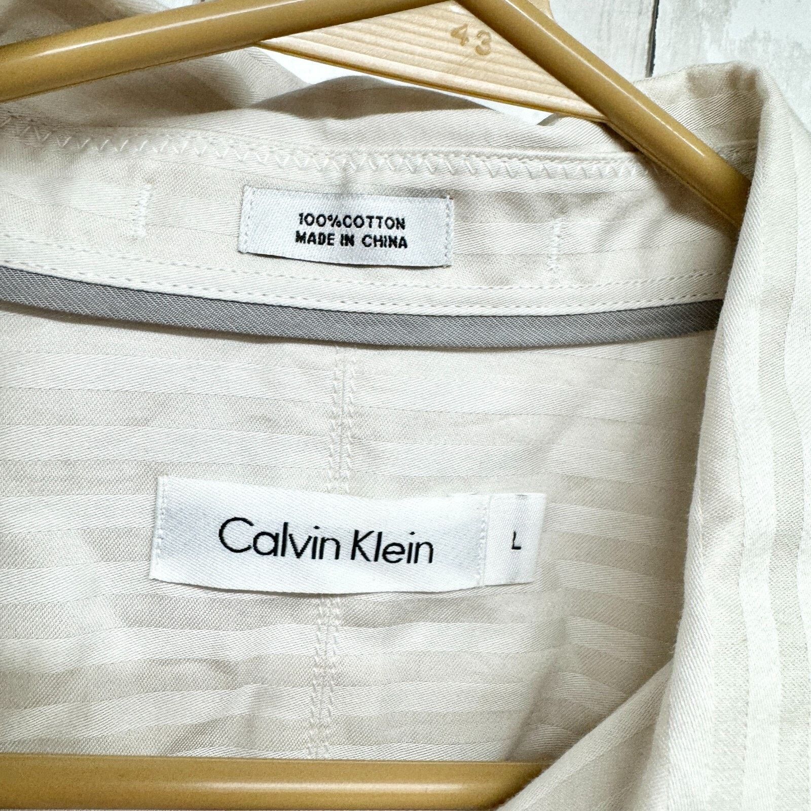 Calvin Klein Calvin Klein Button Down Size Large 100% Cotton Long Sleeve Size US L / EU 52-54 / 3 - 2 Thumbnail