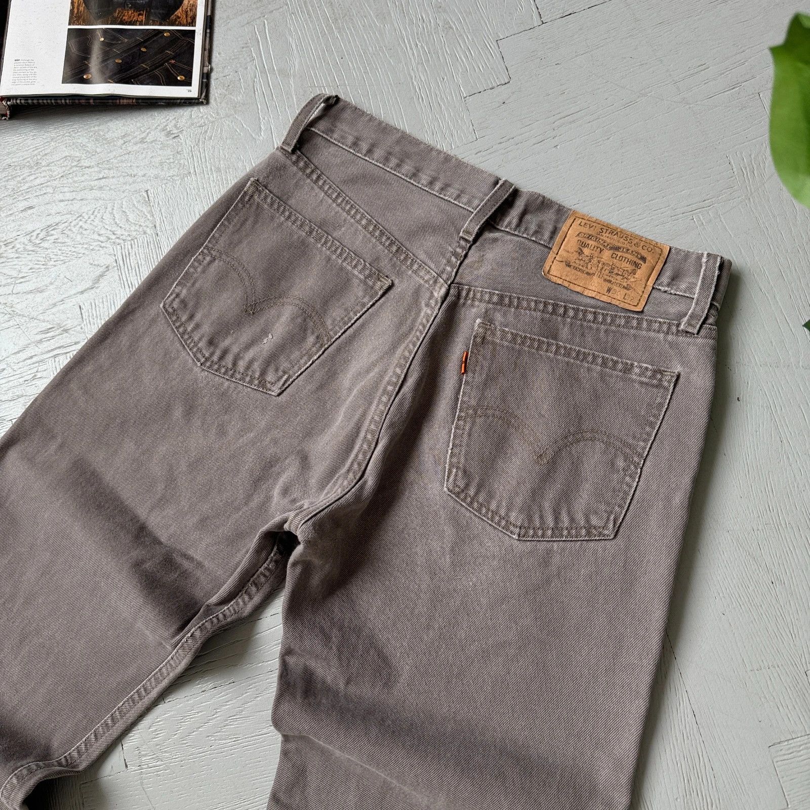 Levi's Vintage 90s Levi's Orange Tab Gray Denim Boyfriend Jeans Size US 30 / EU 46 - 2 Thumbnail