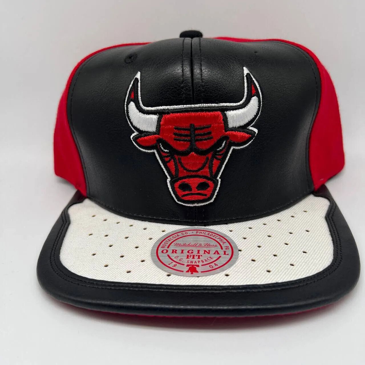 Chicago Bulls NBA Leather Bred Hat Snapback Cap New Men